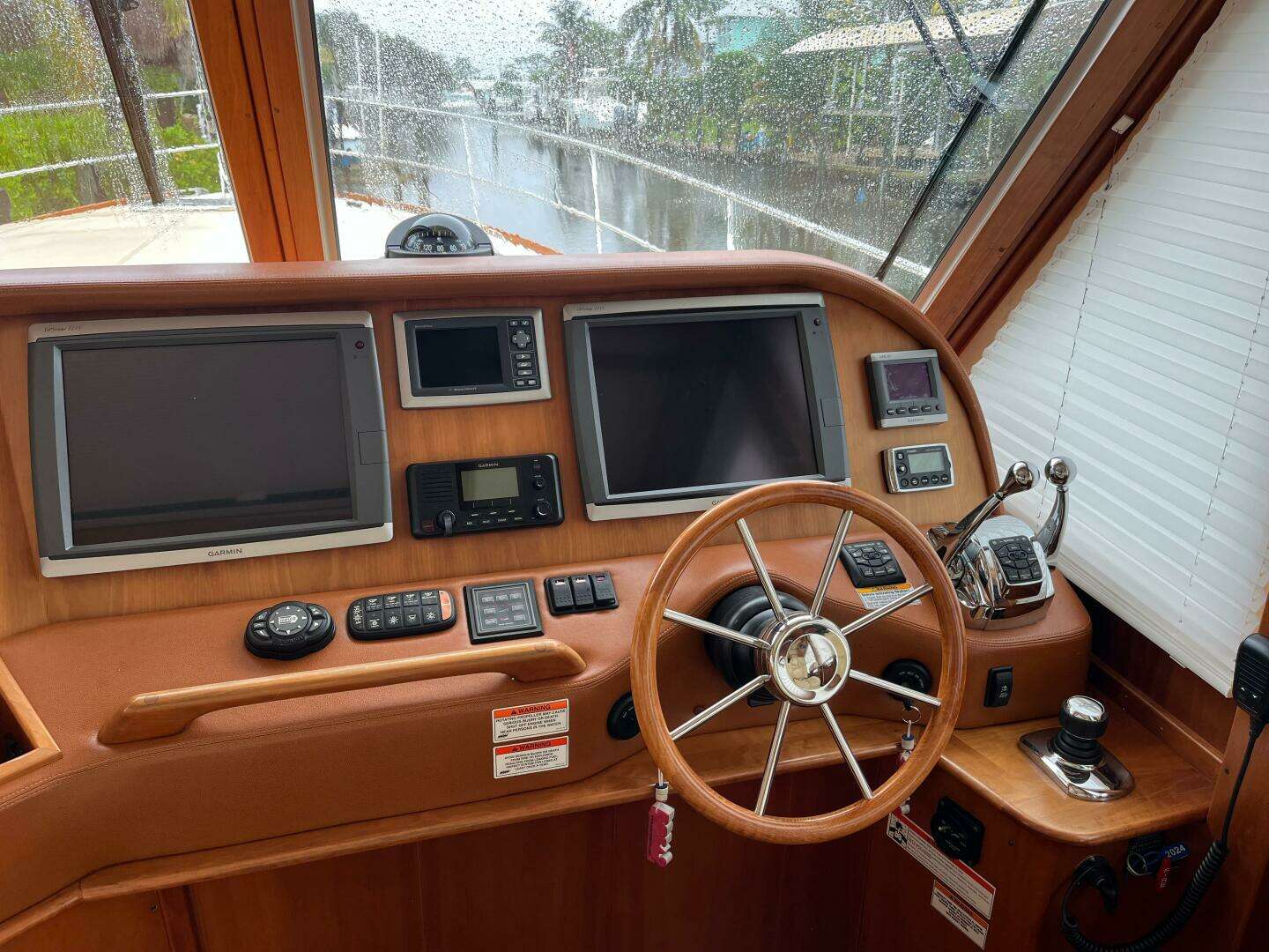 2013 Sabre 48 Salon Express - Image 12