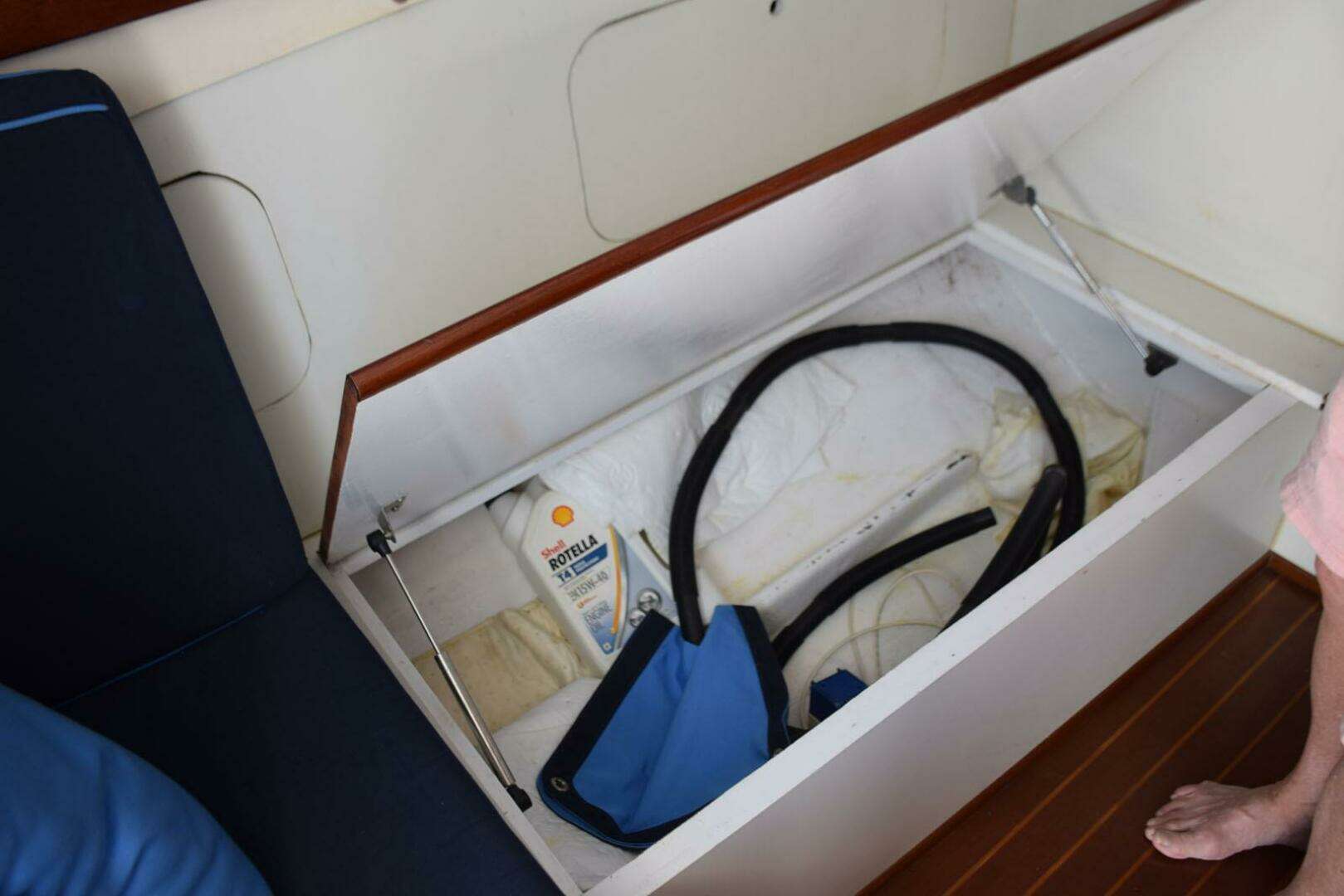 1976 Bertram Flybridge Cruiser - Image 33