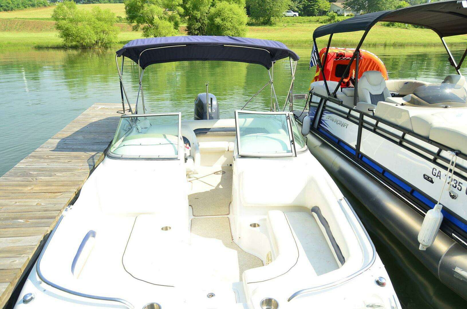 2011 Hurricane SunDeck 217 OB - Image 7