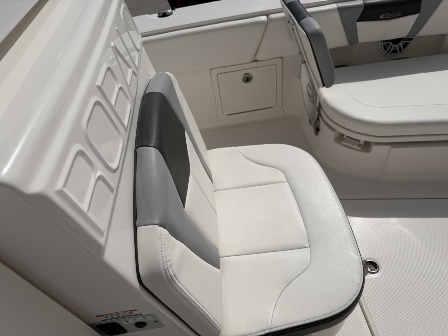 2023 Robalo — - Image 28