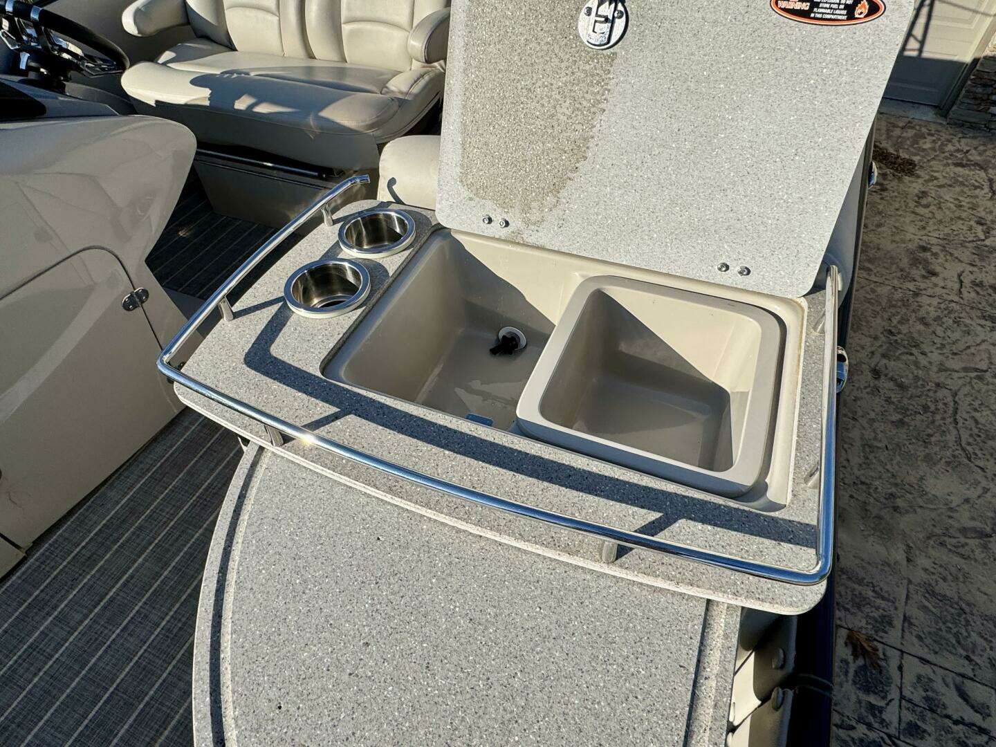 2016 Harris Grand Mariner 250 SLEC Tritoon - Image 26