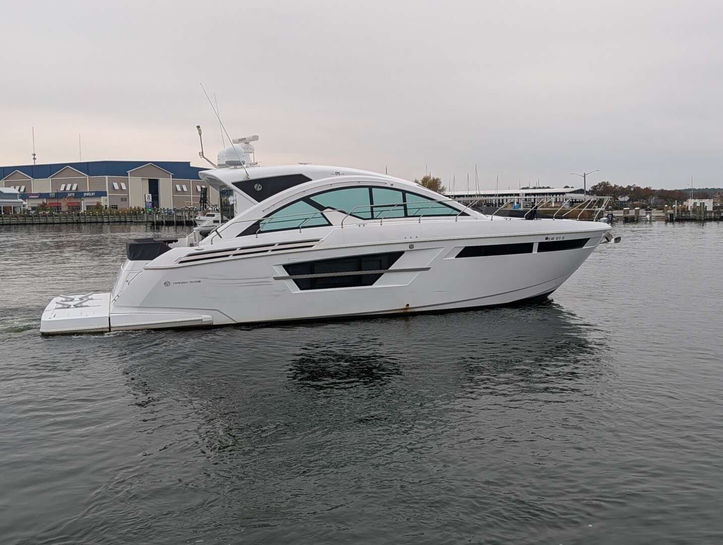 2022 Cruisers Yachts 54 Cantius - Image 2