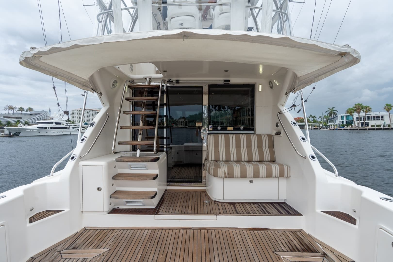 2011 Riviera 43 Open Flybridge - Image 19