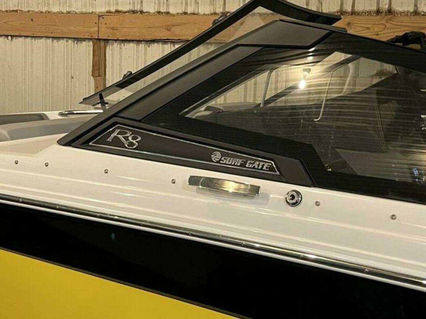 2021 Cobalt R8 Surf - Image 7