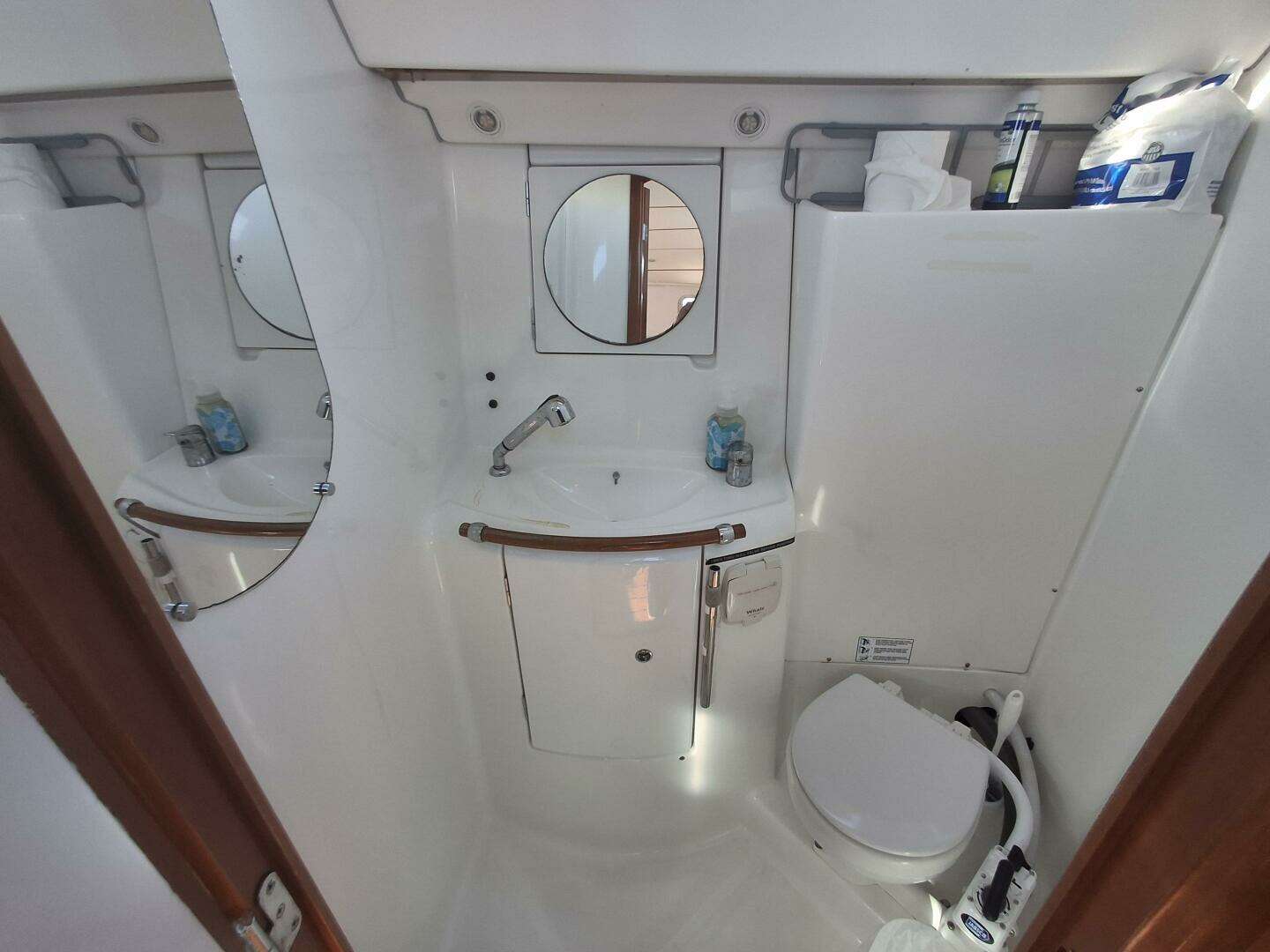 2006 Beneteau 393/403 - Image 20