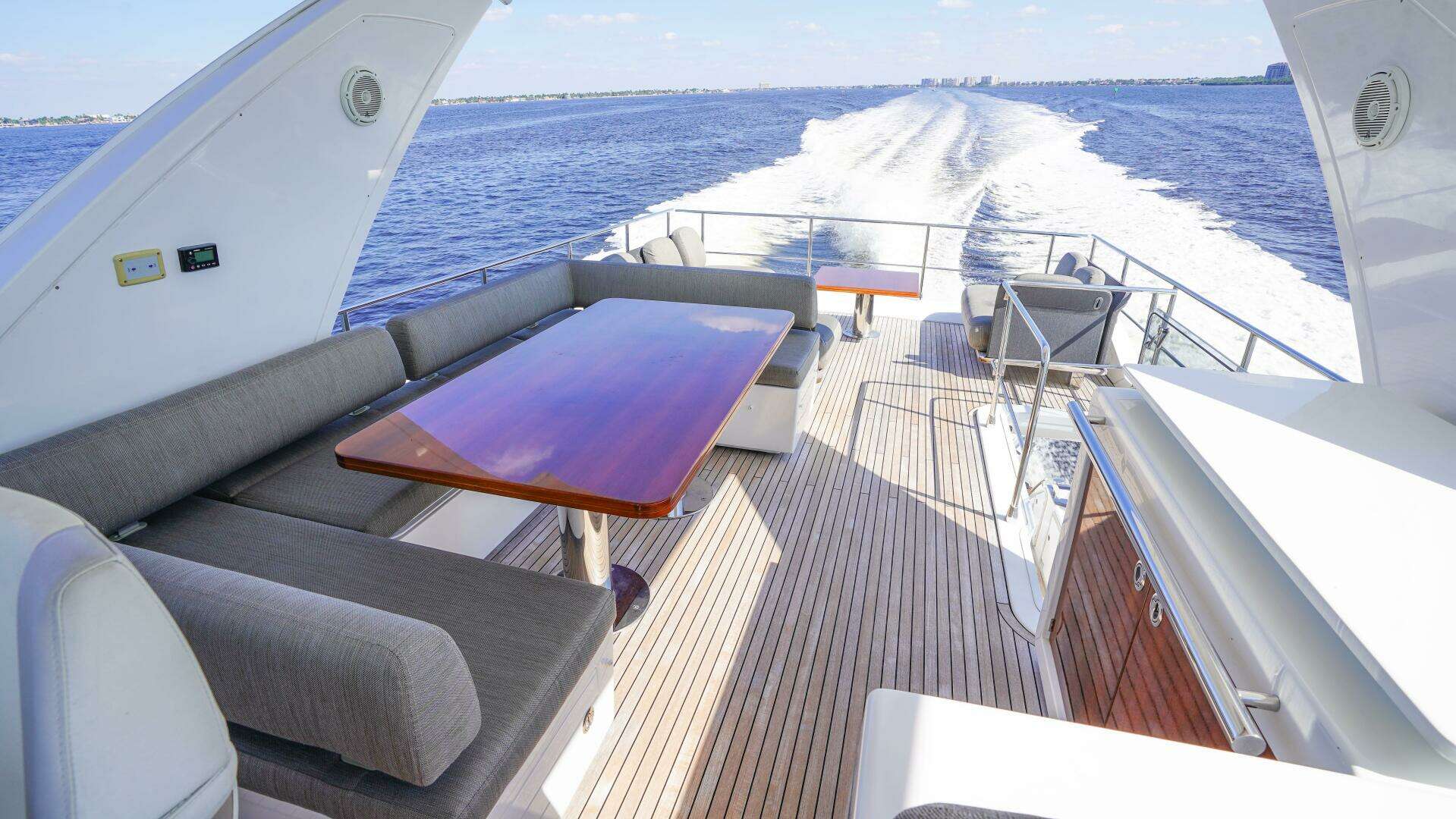 2017 Azimut 66 Flybridge - Image 52