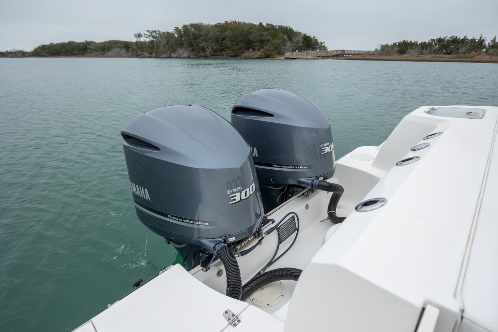 2013 Boston Whaler 320 Outrage - Image 6