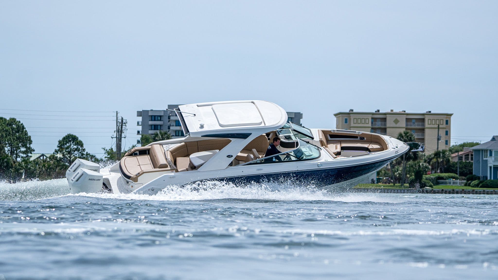 2026 Sea Ray SLX 310 Outboard - 11