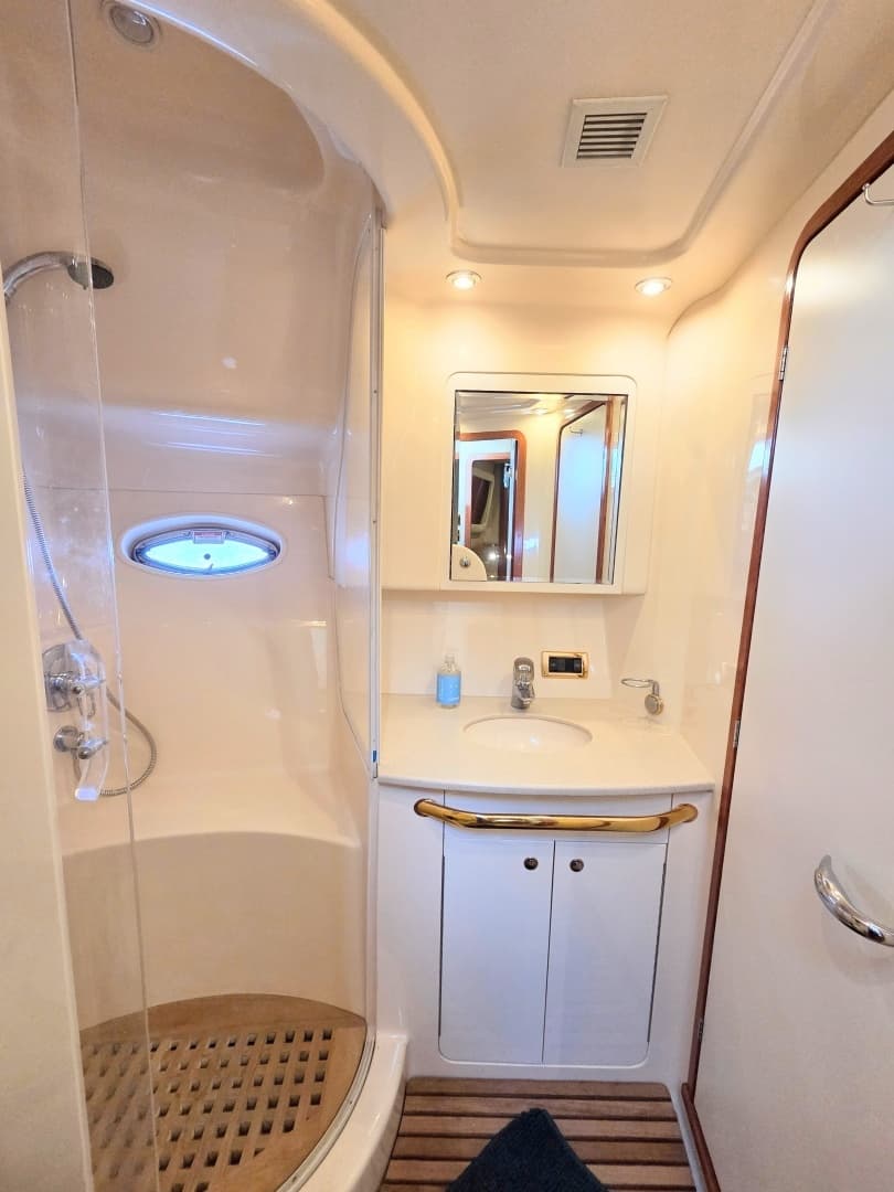 2002 Sea Ray 480 Motor Yacht - Image 26