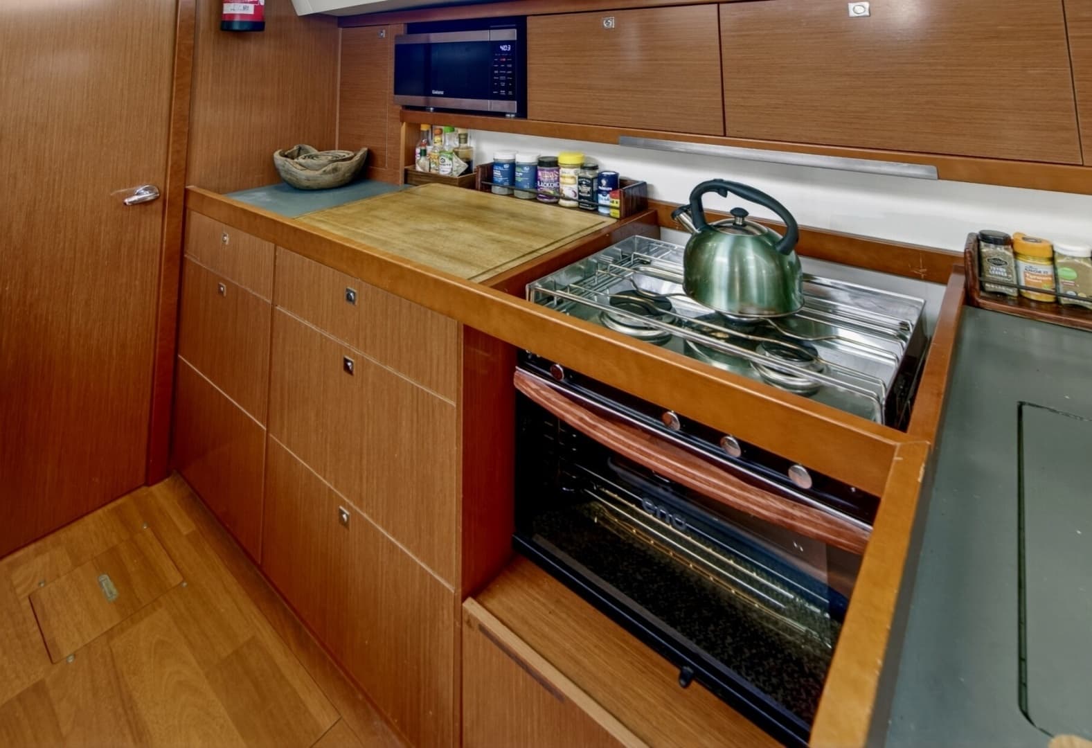 2012 Beneteau Oceanis 48 - Image 32