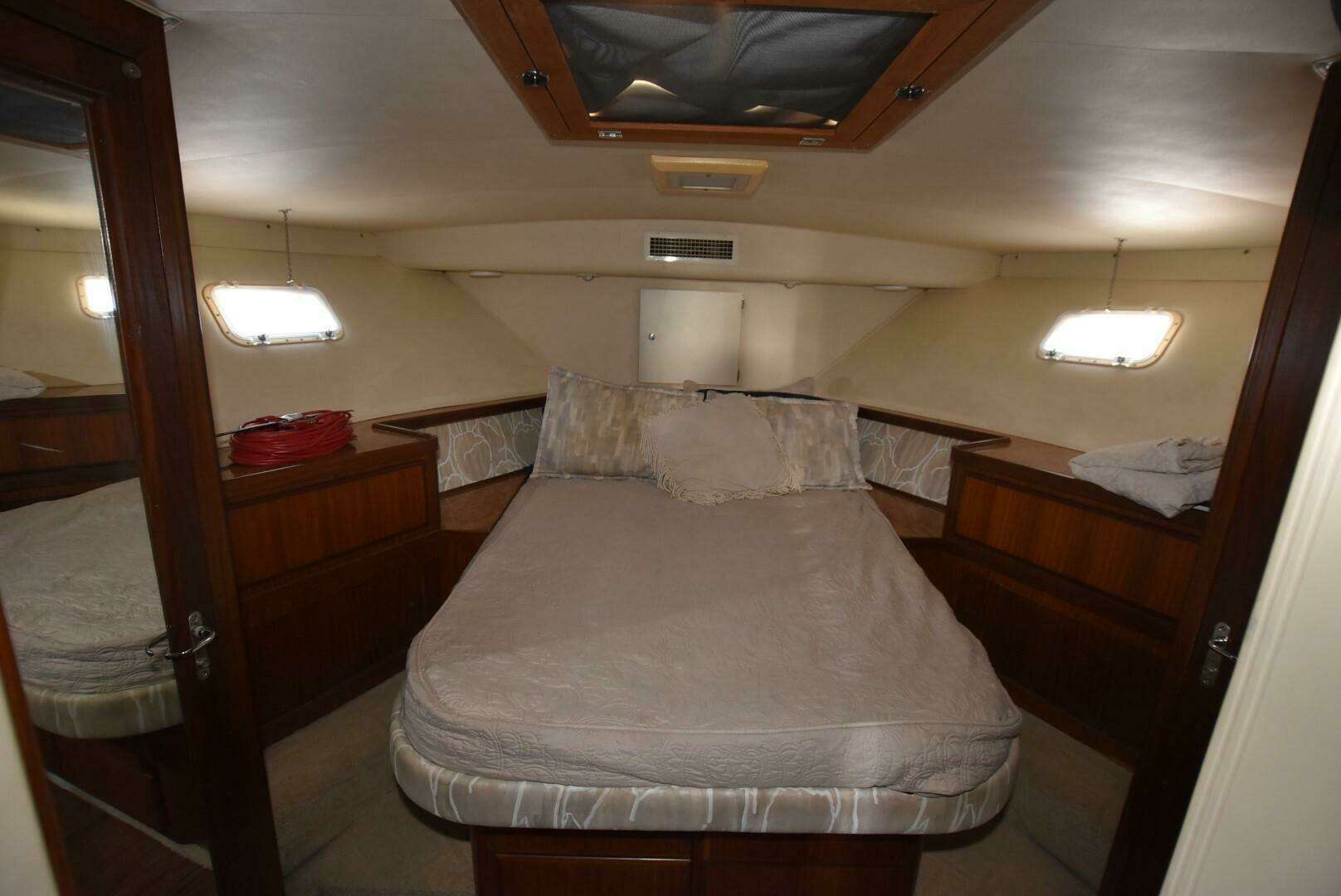 1988 Hatteras 48 Convertible - Image 10