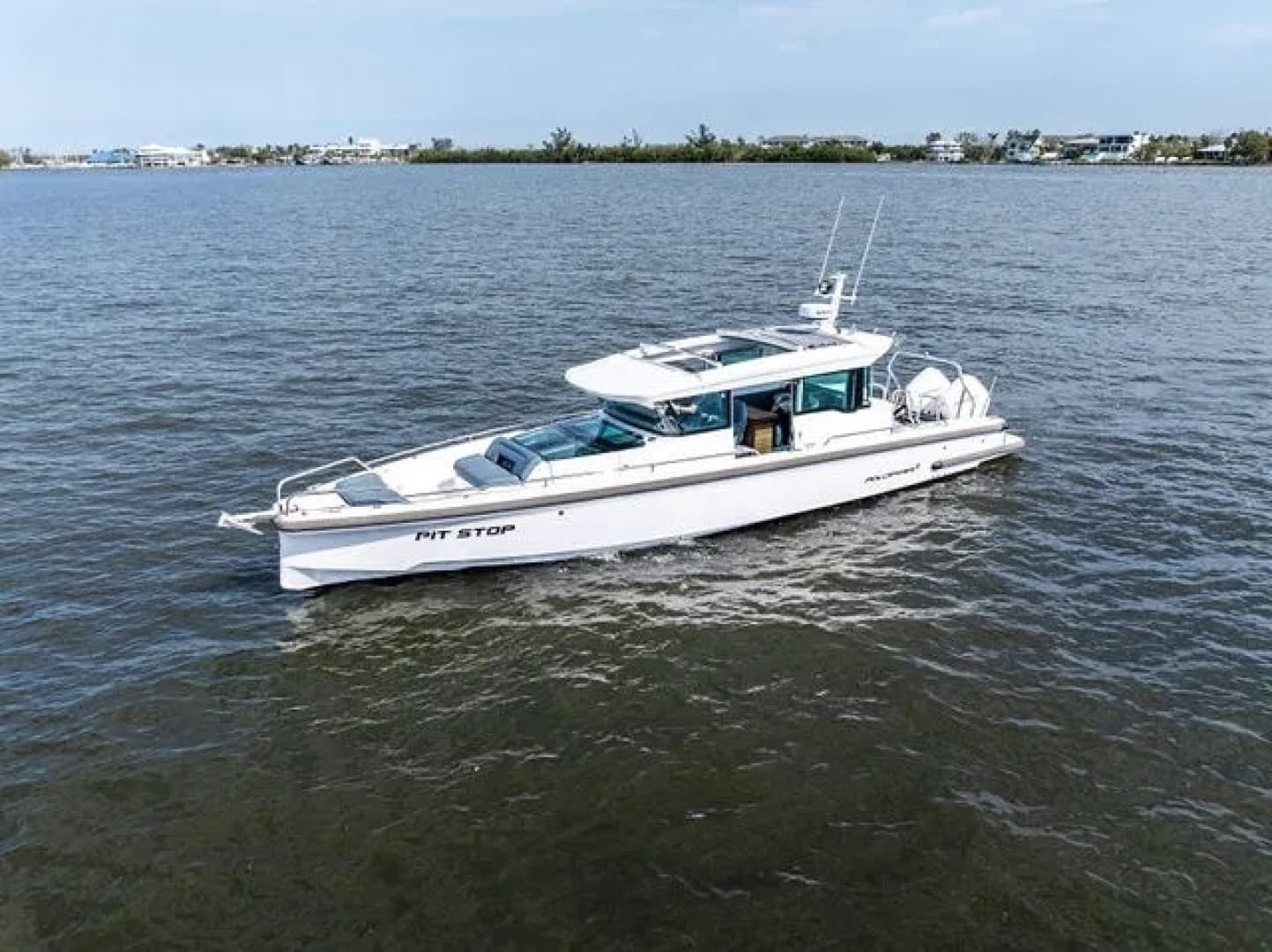 2022 Axopar 37 XC CROSS CABIN - Image 55