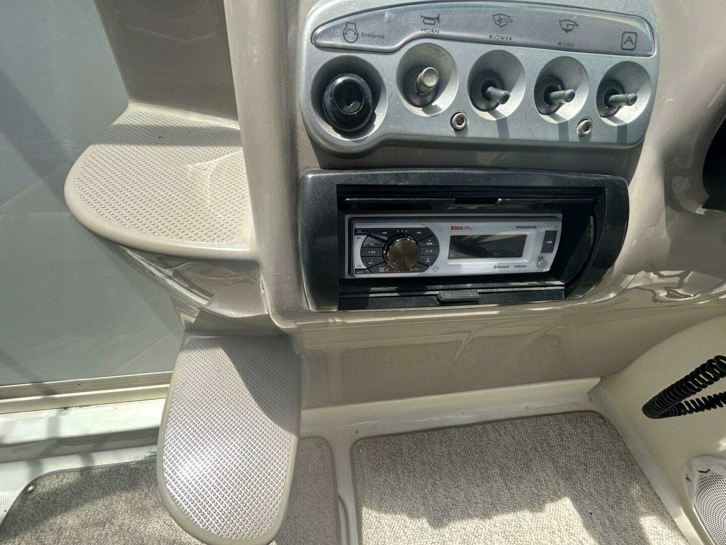 2007 Maxum 2400 SC3 - Image 17