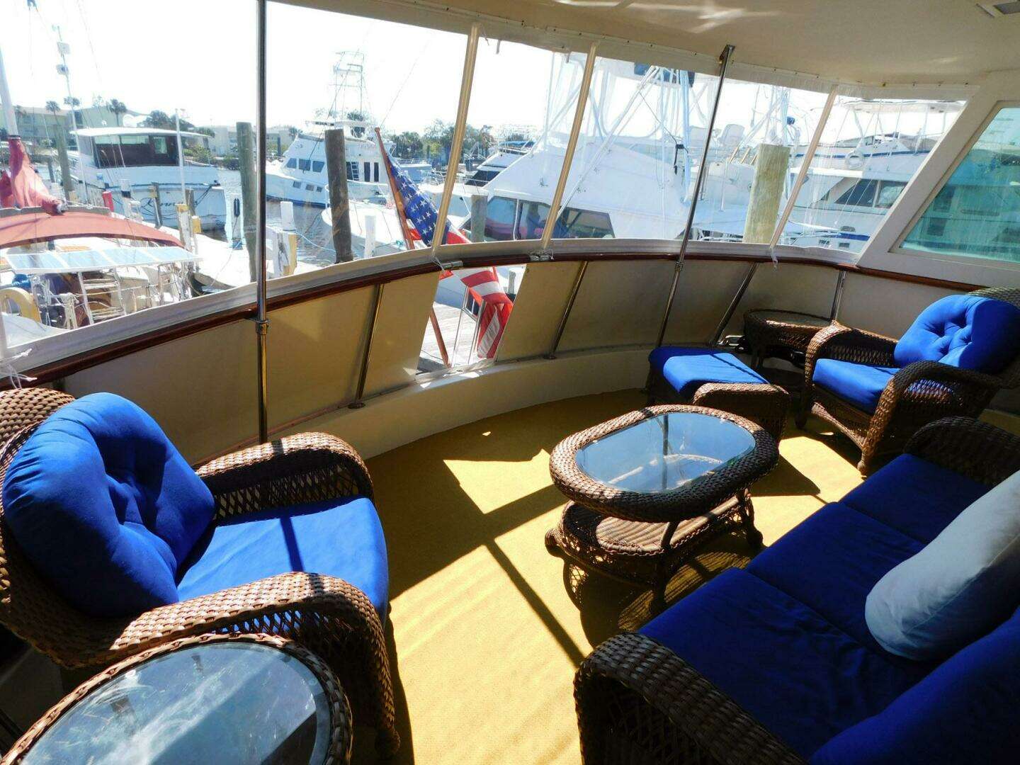 1987 Hatteras 54 MotorYacht - Image 5