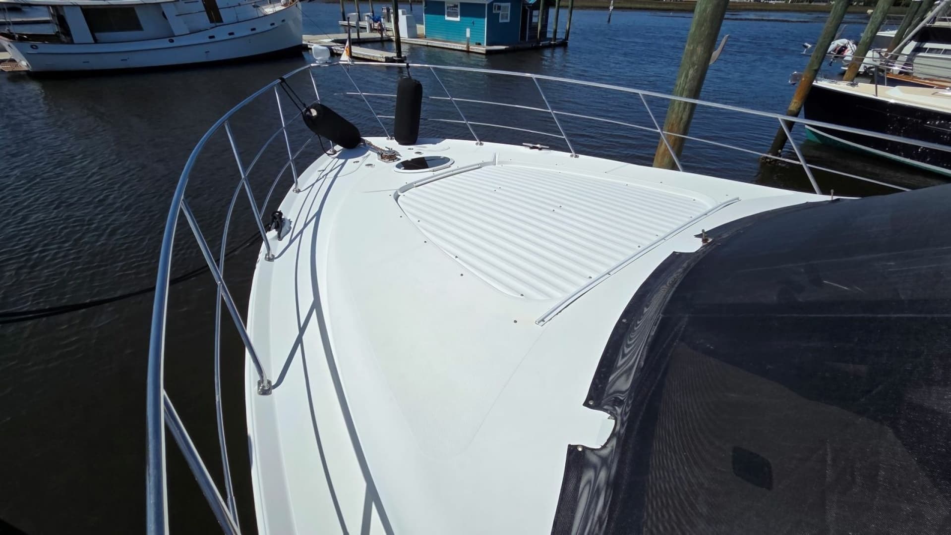 2000 Carver 450 Voyager Pilothouse - Image 53