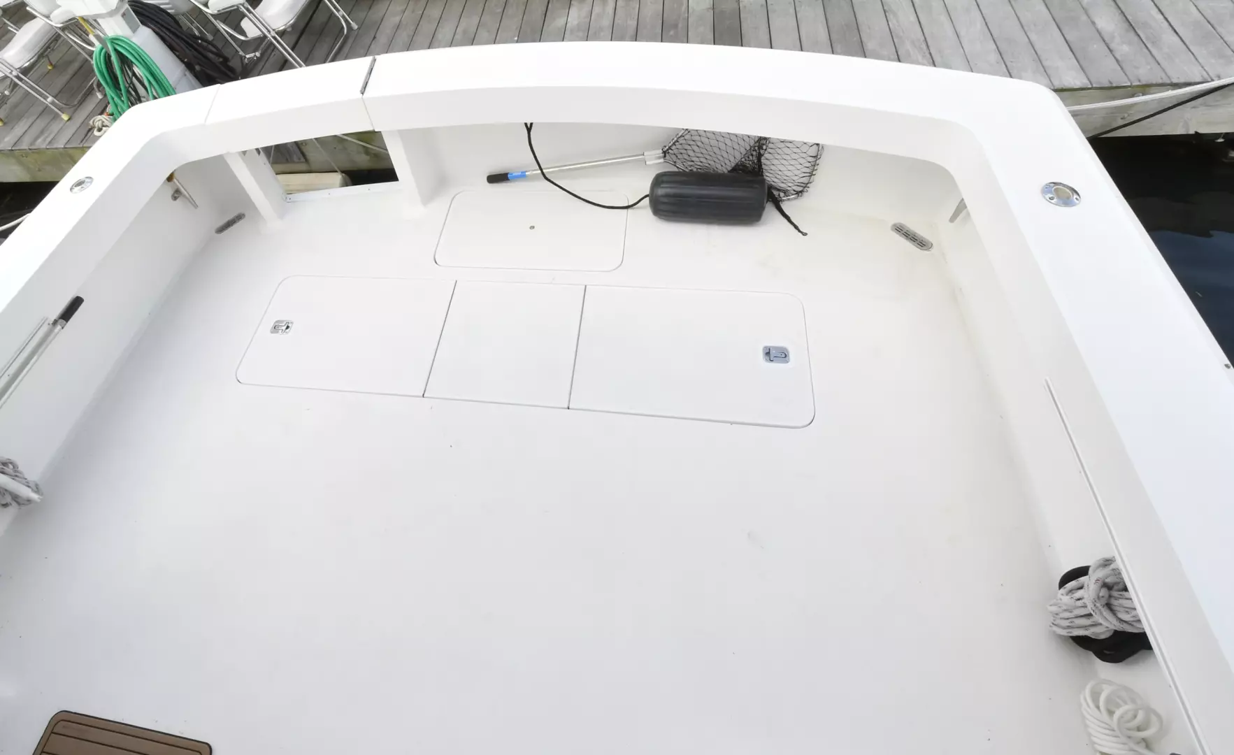 1997 Viking 47 Convertible - Image 9