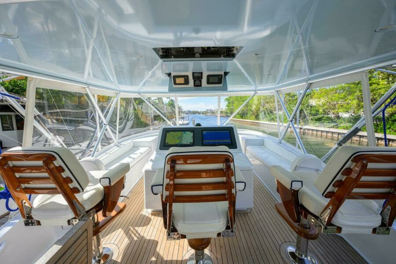 2008 Viking 60 Convertible - Image 3