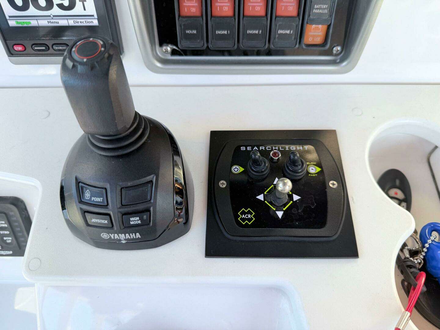 2014 Everglades 355 Center Console - Image 25