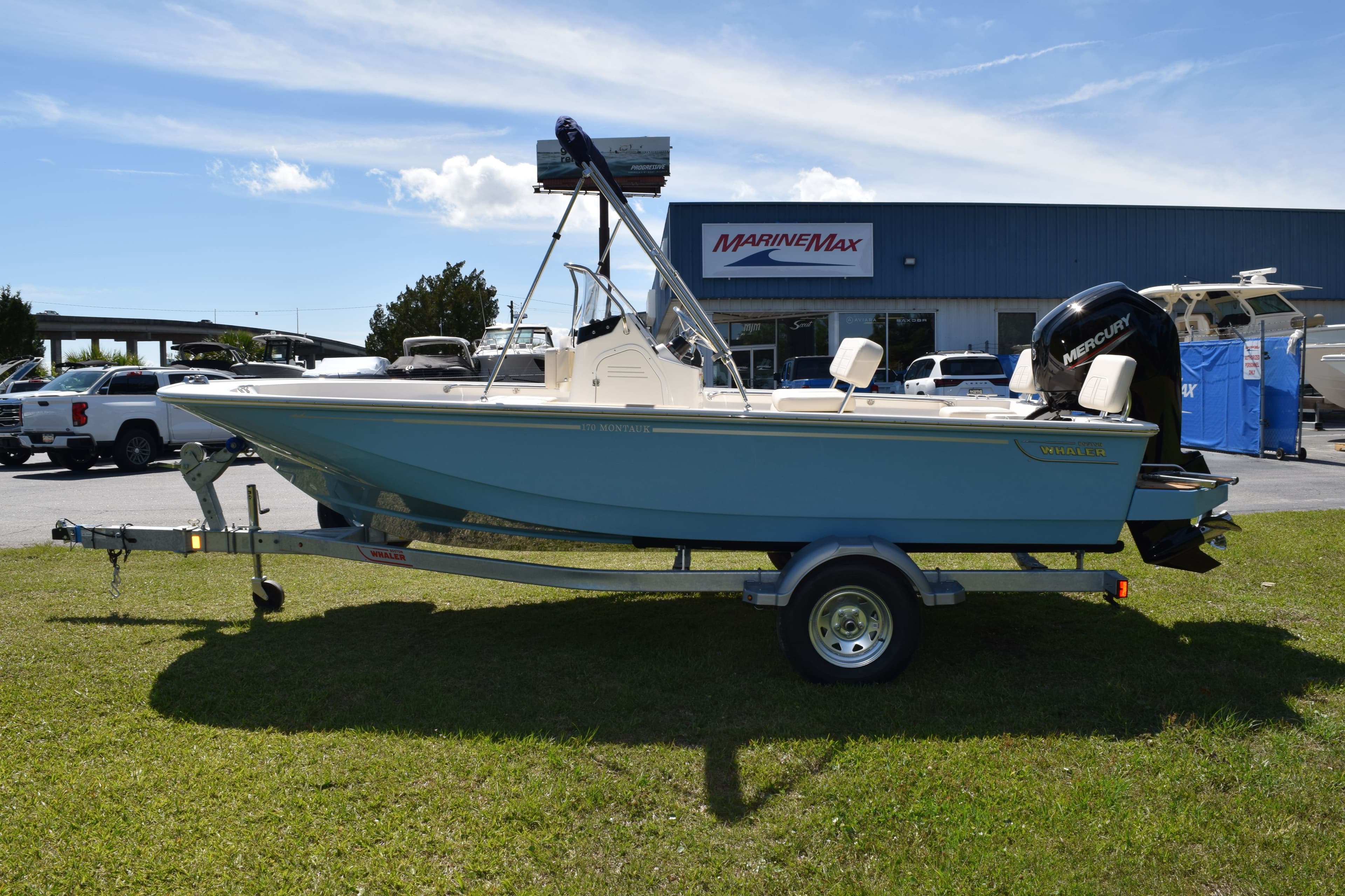 2026 Boston Whaler 170 Montauk - 19