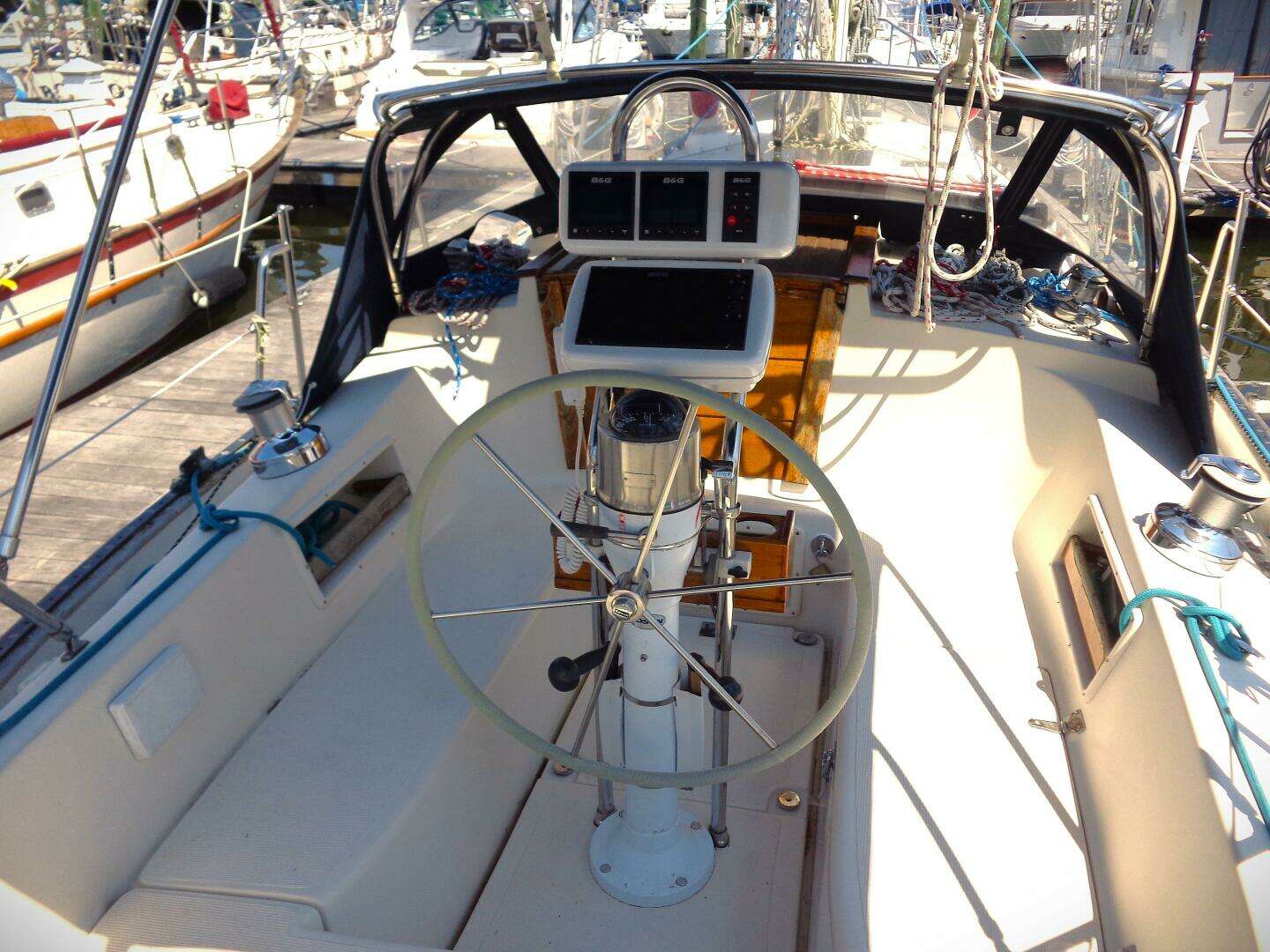 1995 Pacific Seacraft 37 - Image 7