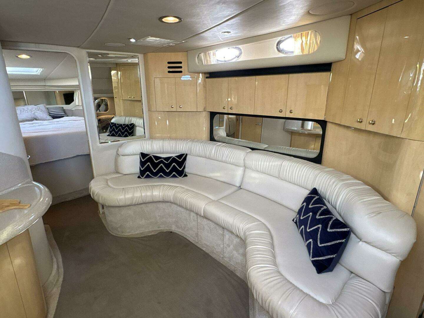 1999 Sea Ray 380 Sundancer - Image 18