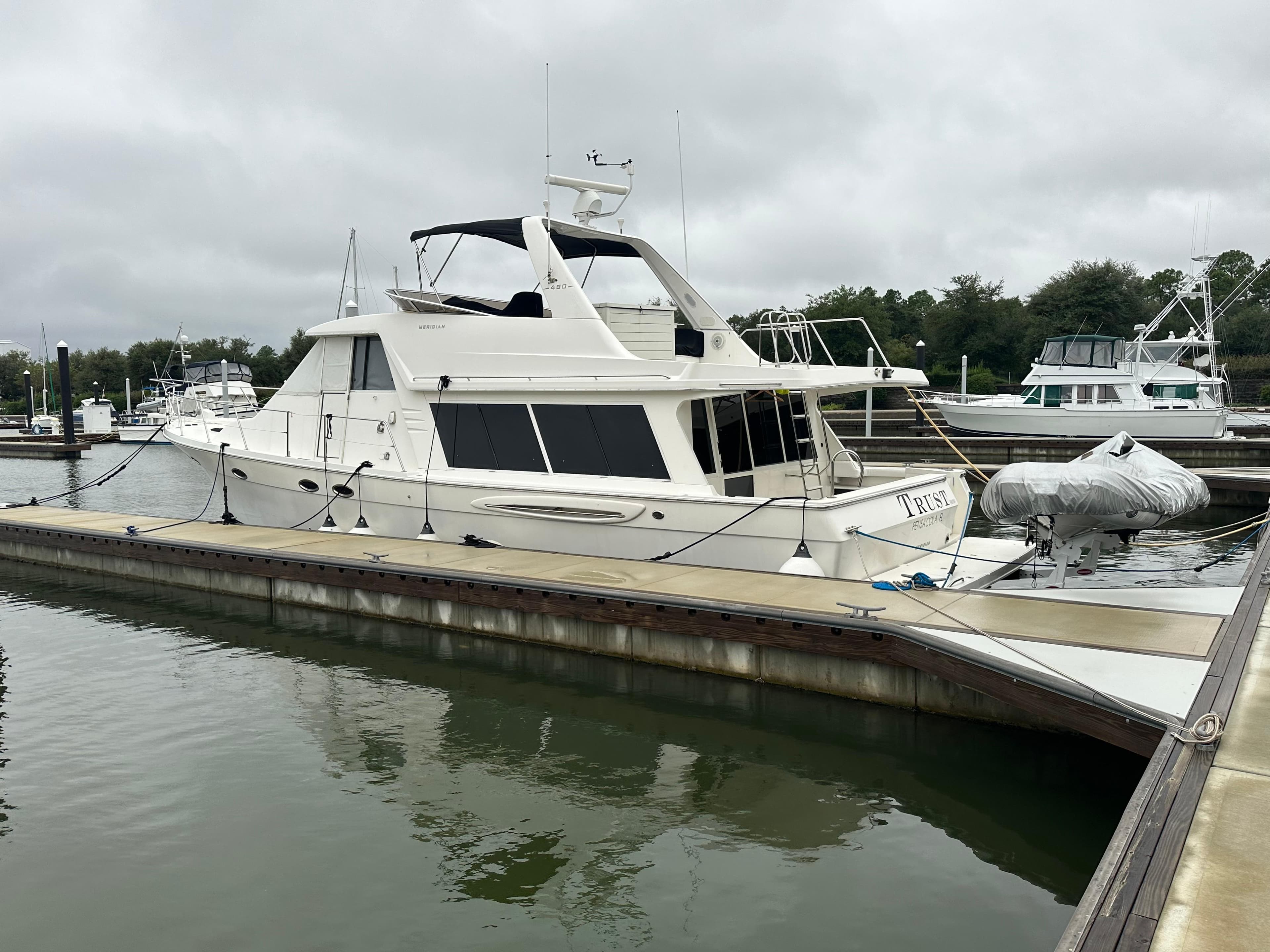 2007 Meridian 490 Pilothouse