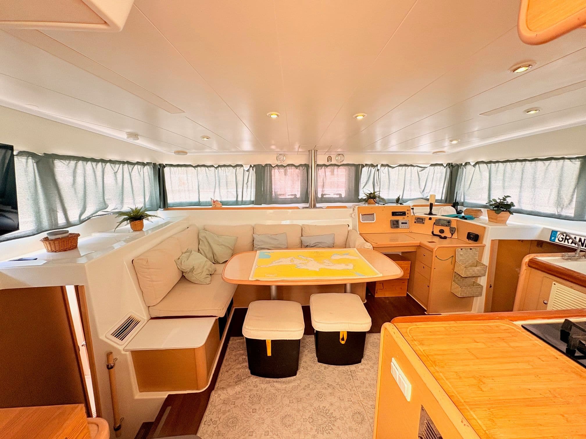 2010 Lagoon 400 - 43