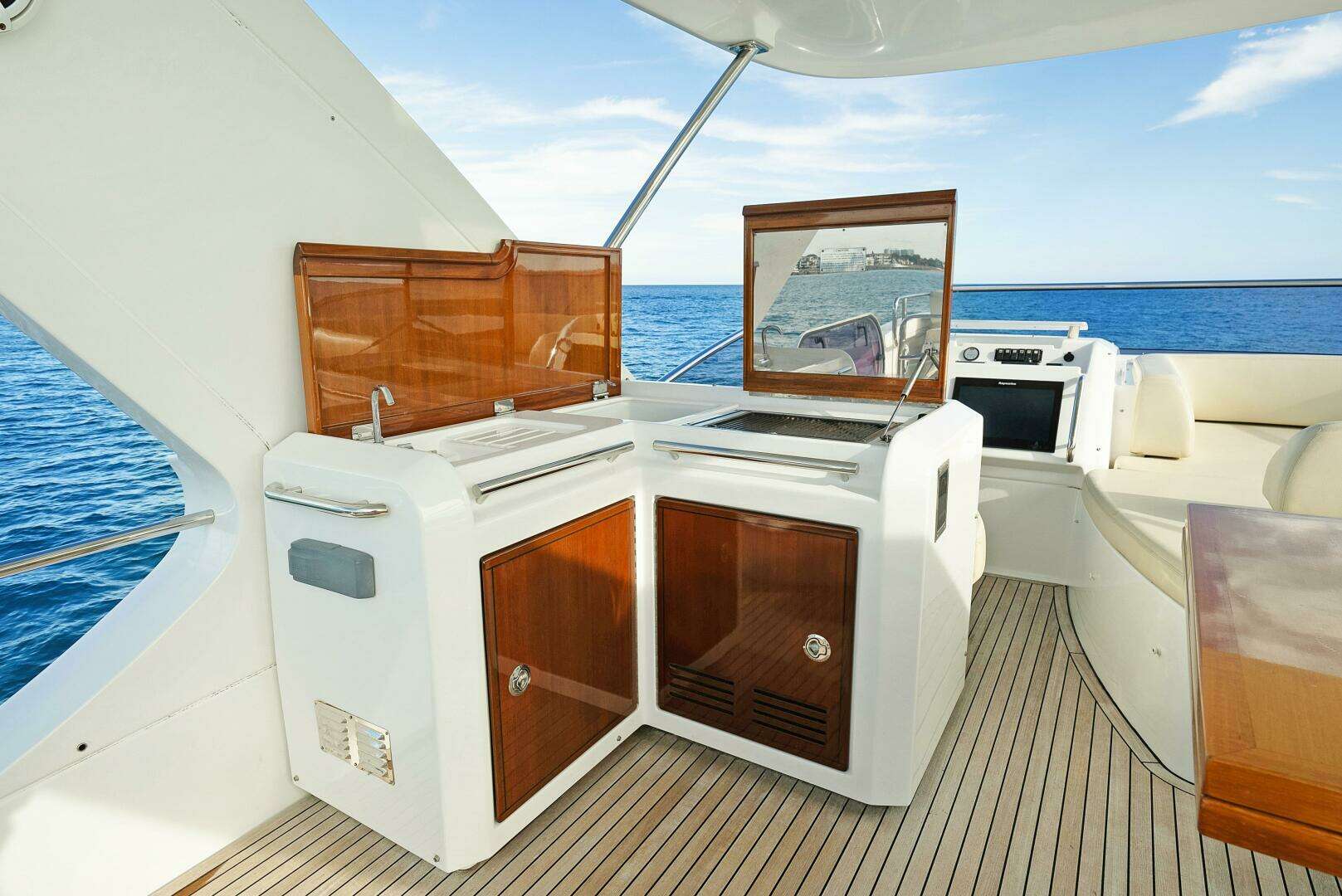 2017 Azimut 60 Flybridge - Image 35