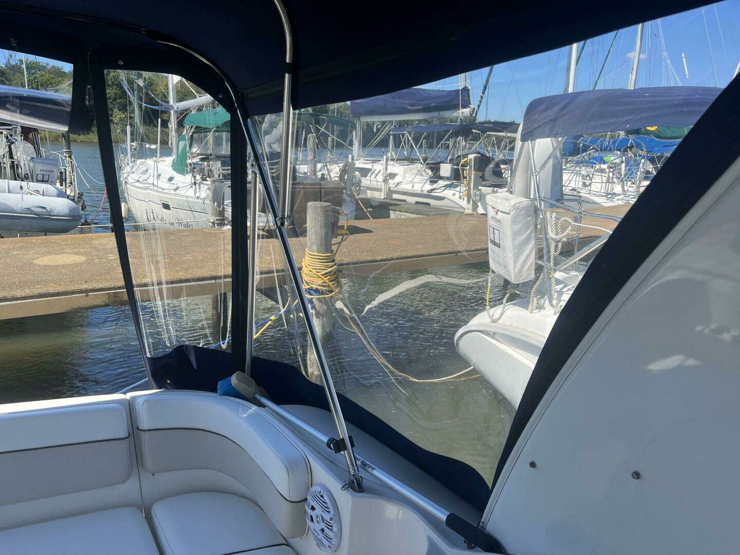 2007 Rinker 320 Express - Image 16