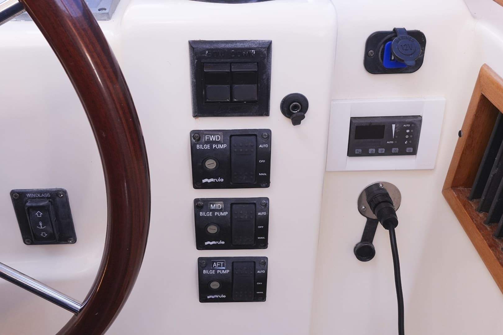 2006 Sabre 38 Hard Top Express - Image 20