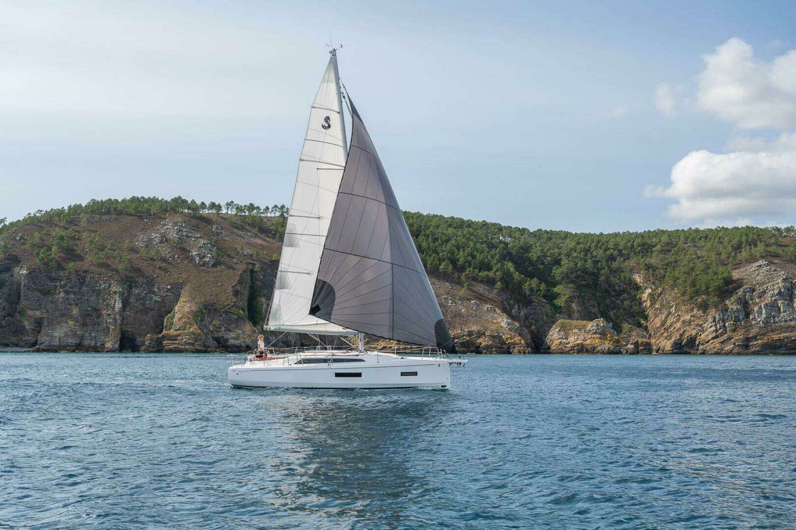 2026 Beneteau Oceanis 37.1 ELECTRIC - Image 18