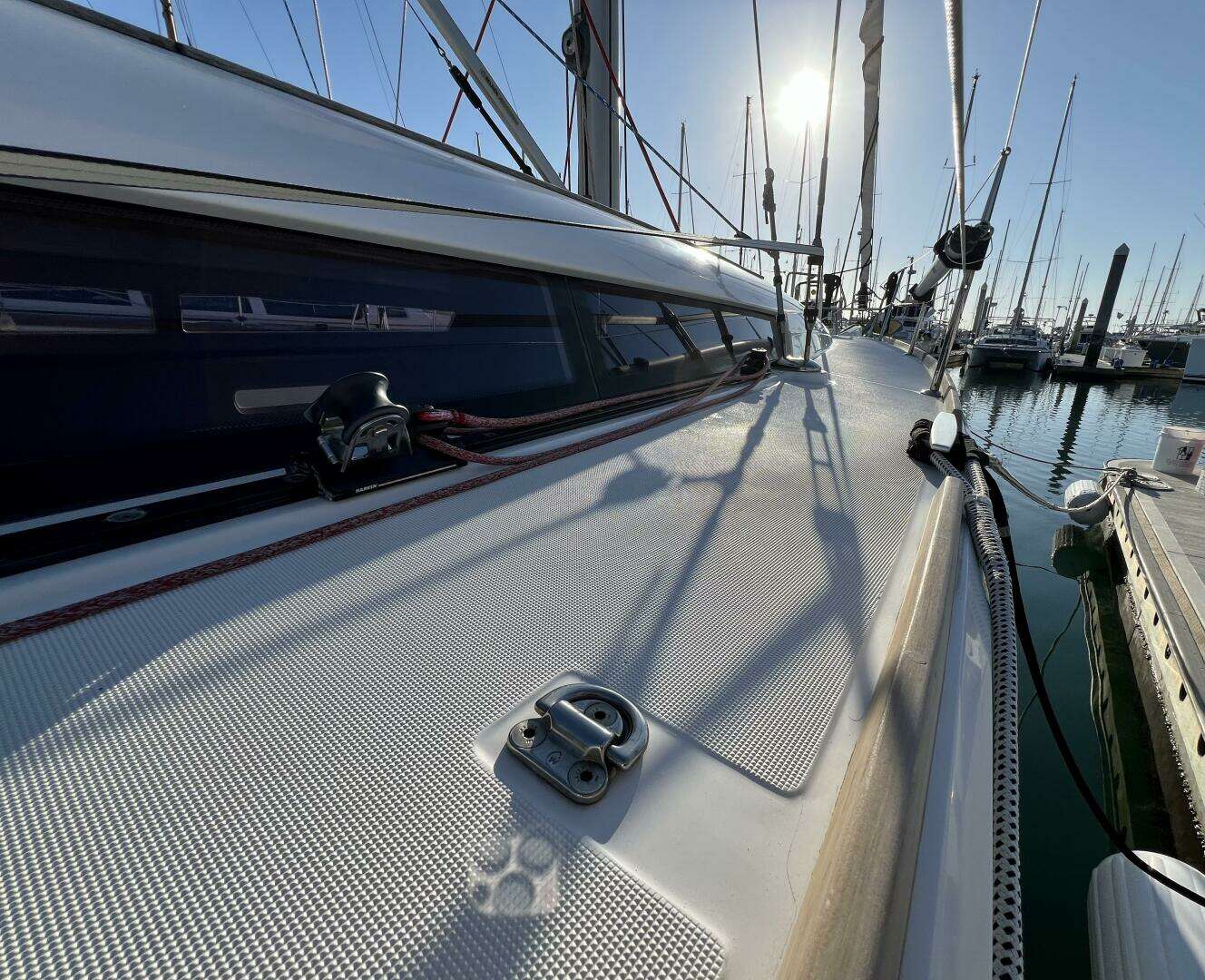 2013 Jeanneau 379 - Image 19