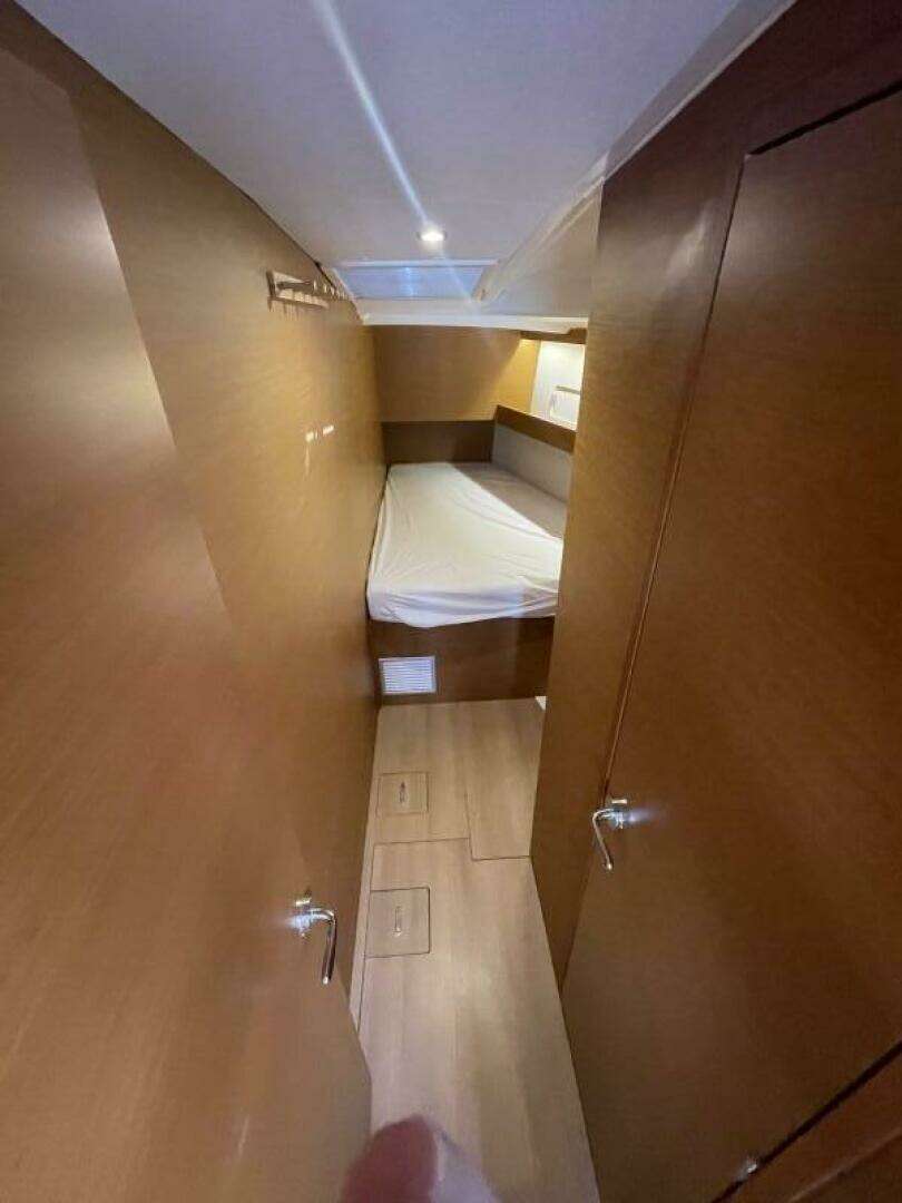 2022 Jeanneau Sun Odyssey 490 - Image 27