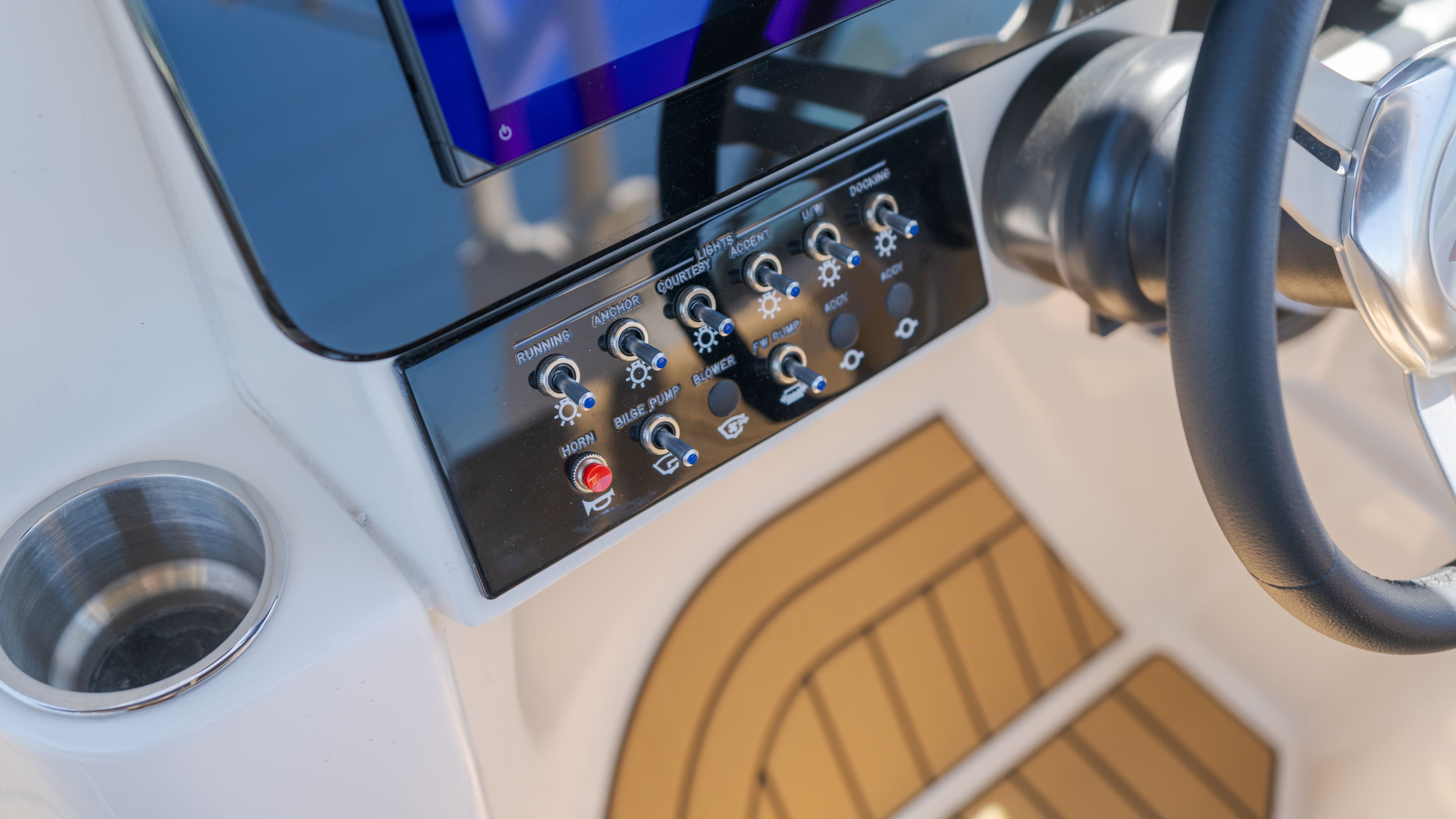 2026 Sea Ray SDX 250 Outboard - 21