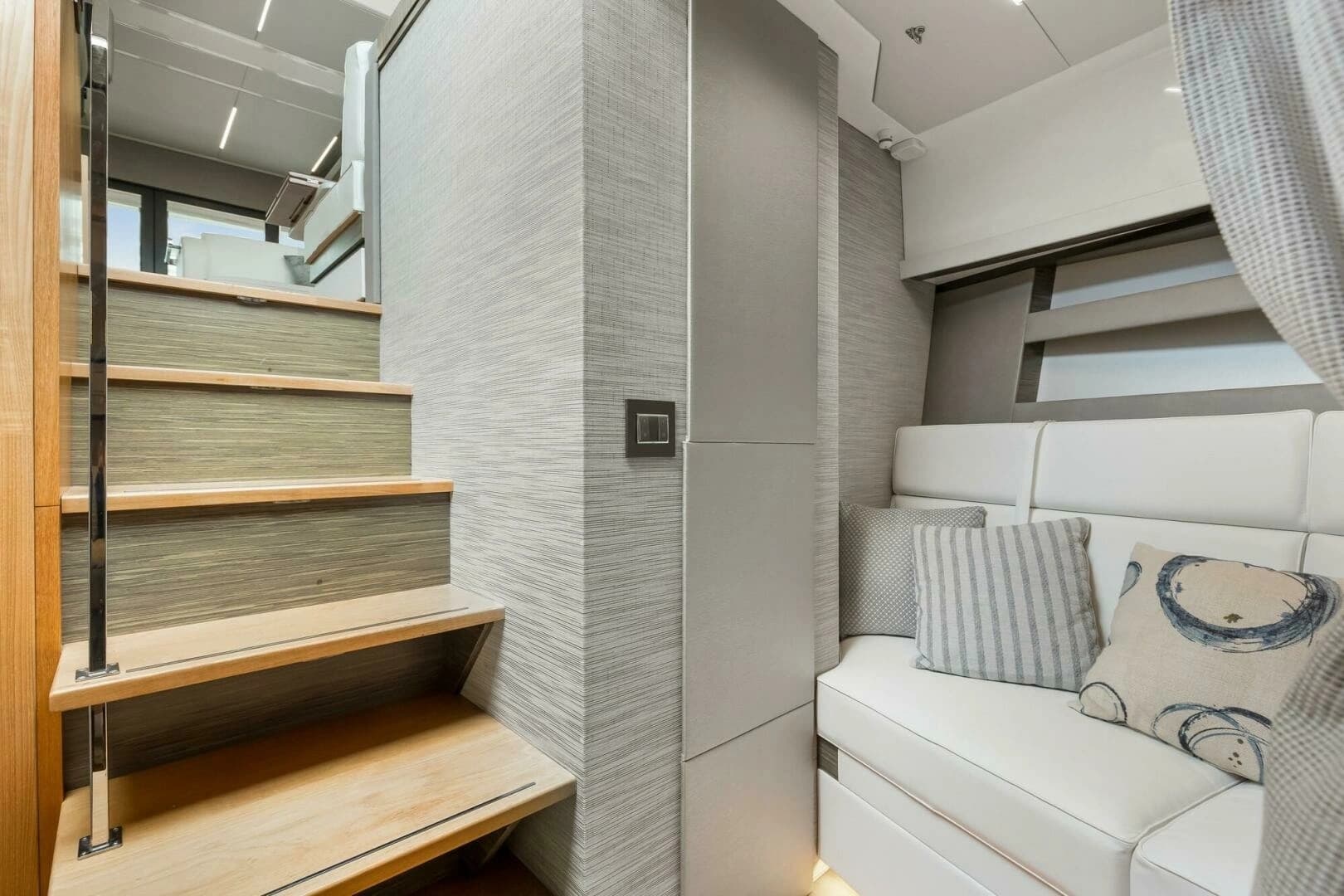2019 Tiara Yachts C49 Coupe - Image 16