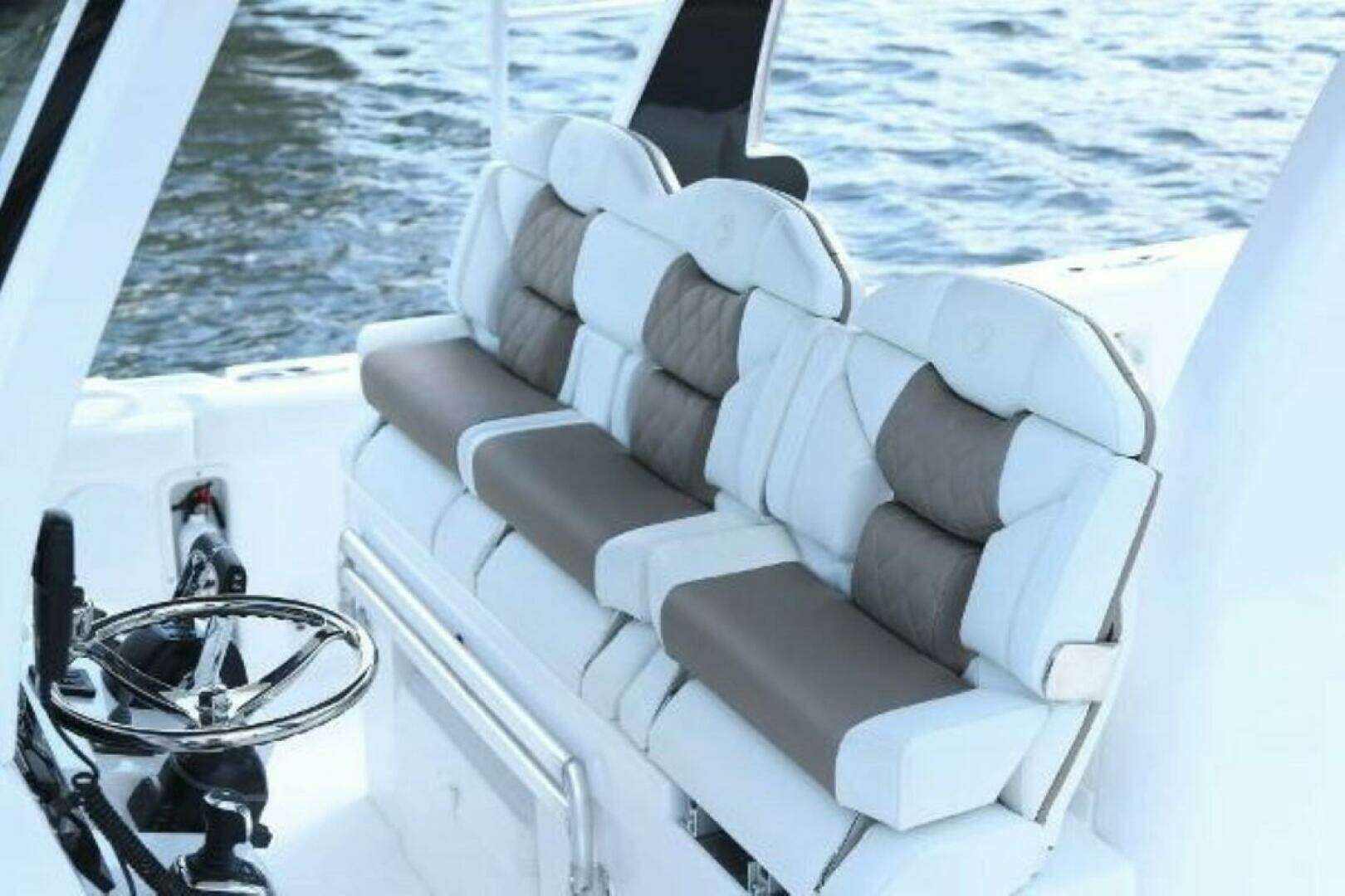 2025 Edgewater 370CC - Image 6