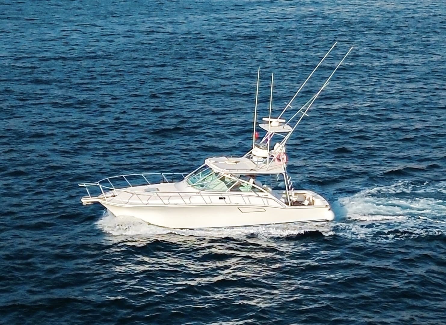 2005 Cabo 40 Hardtop Express - Image 6