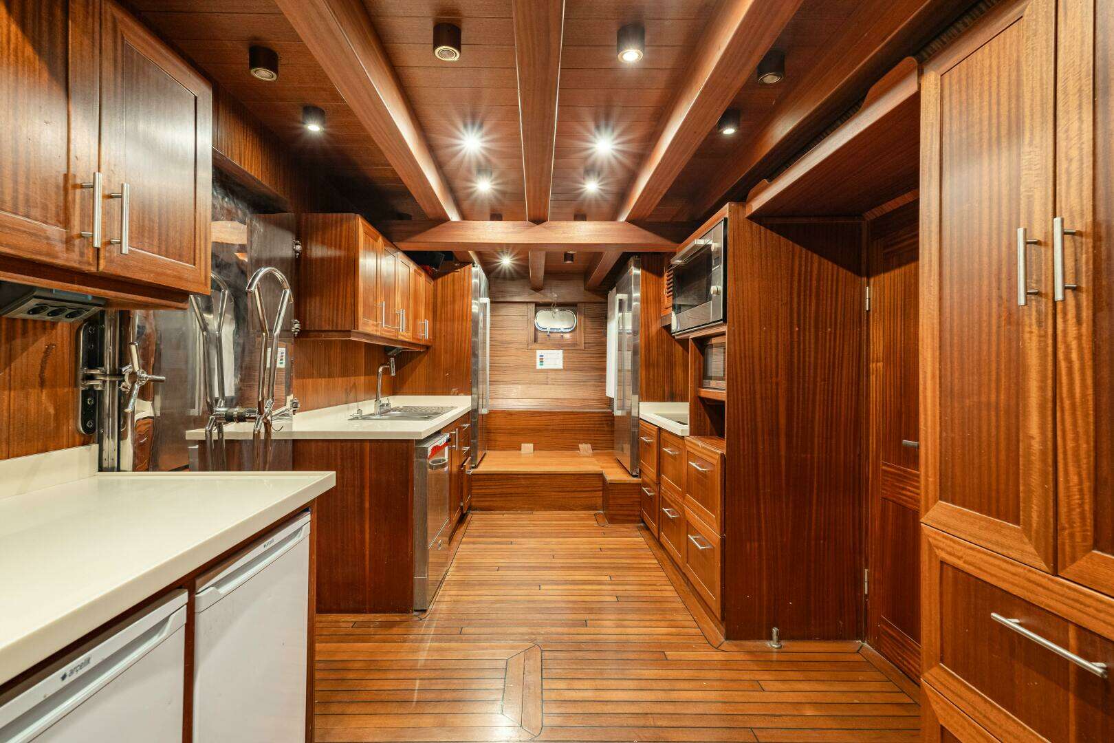 2013 East Yachting Custom - Image 107