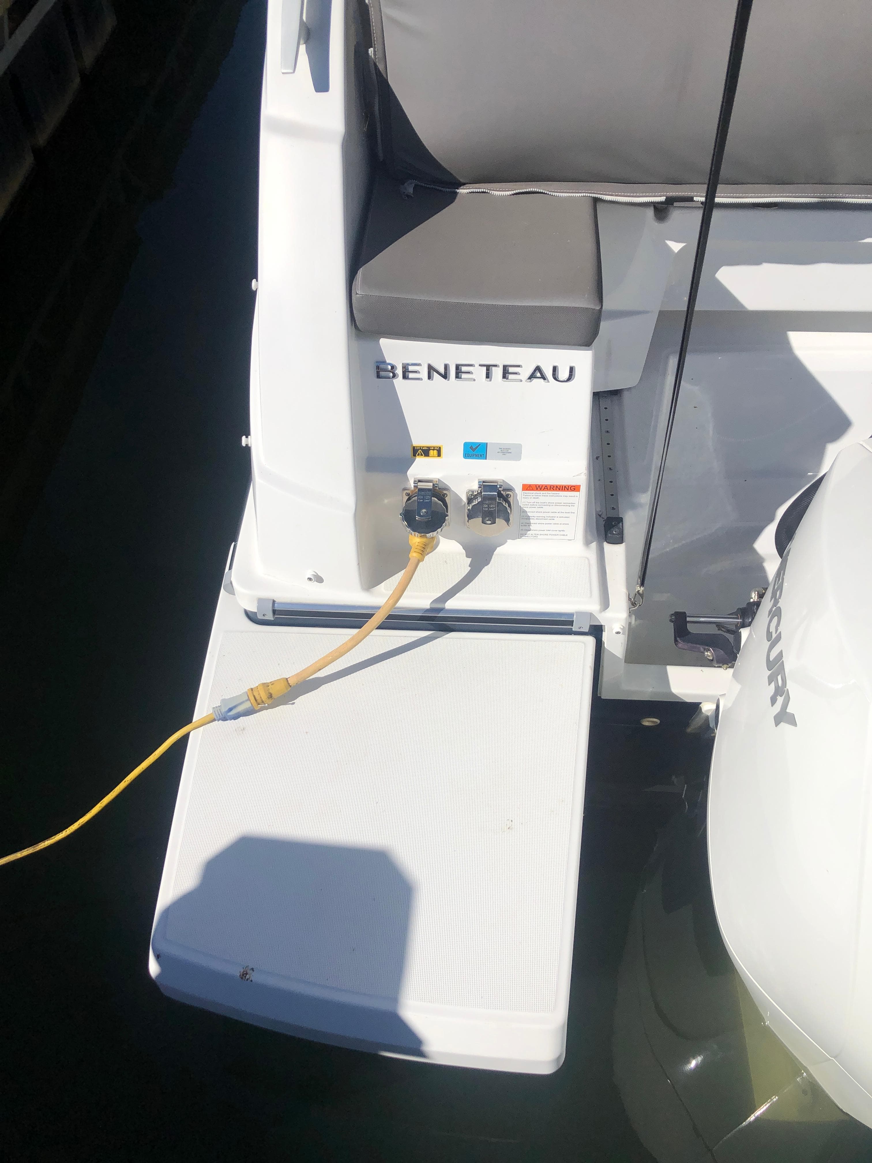 2022 Beneteau Antares 9 - 70