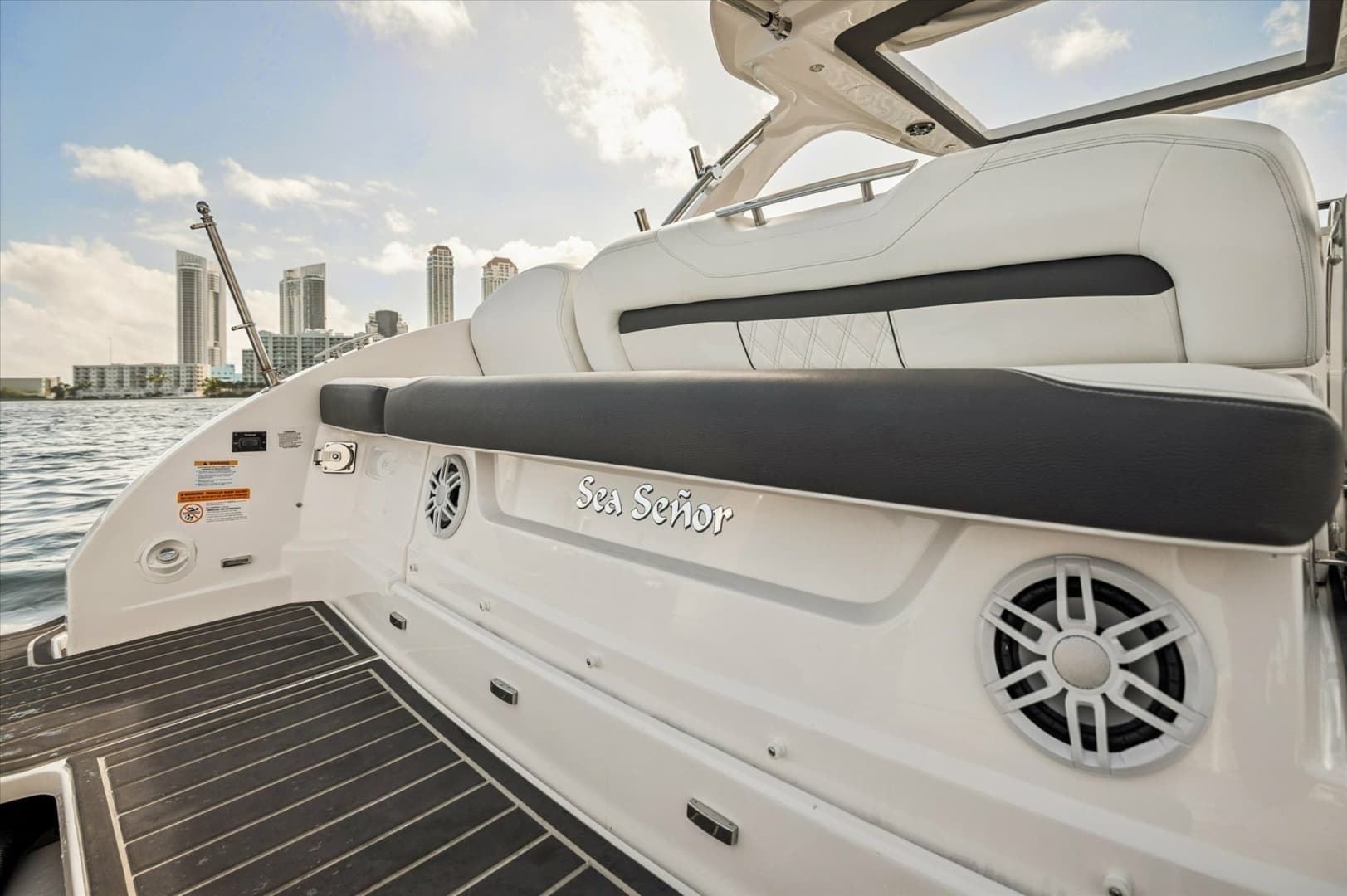 2019 Regal 33 OBX - Image 24