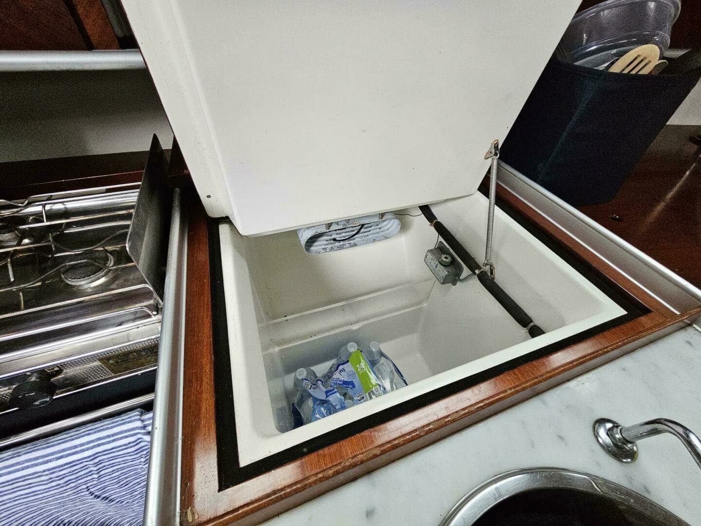 1990 Beneteau First 41 S5 - Image 15