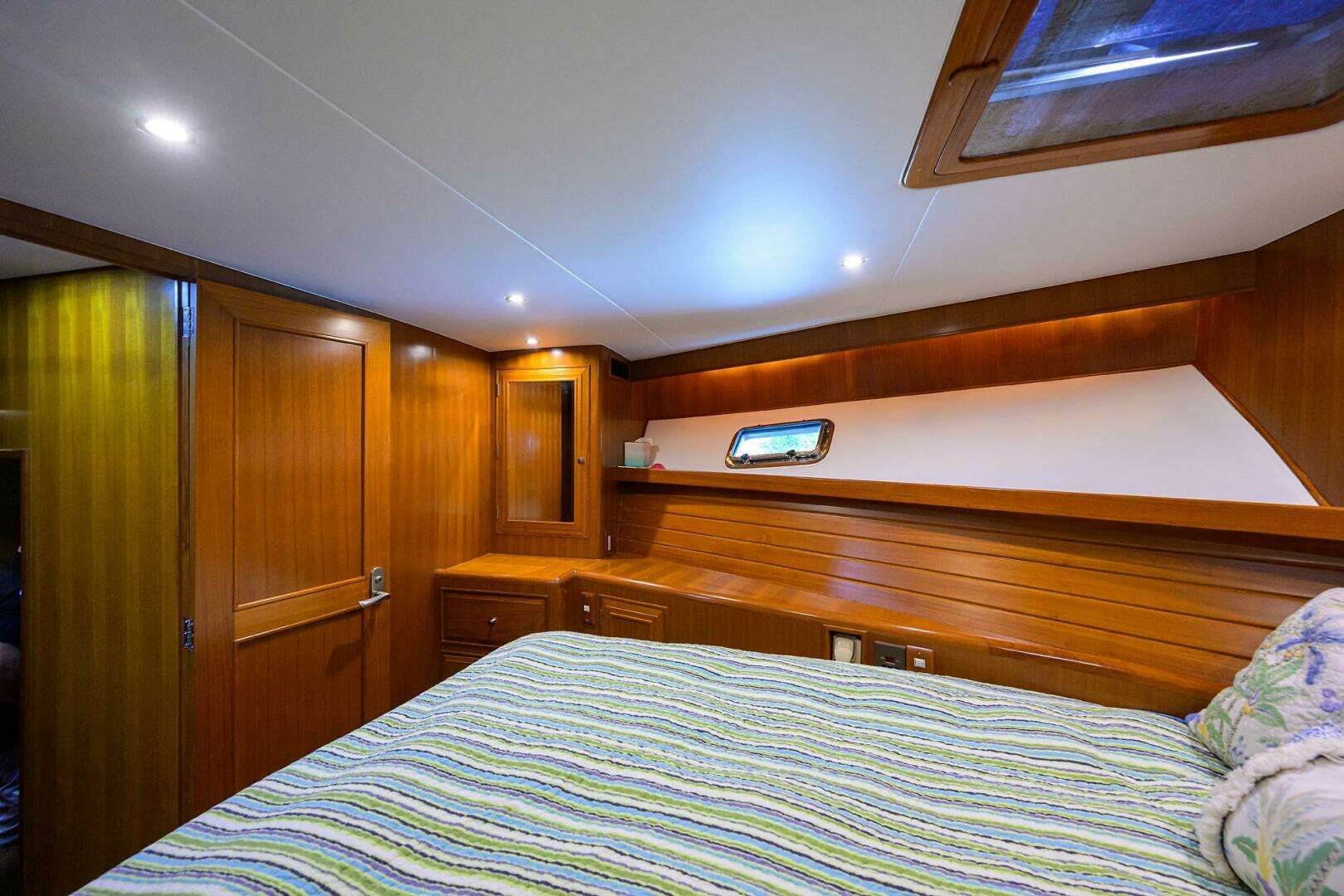 2001 Ocean Alexander 602 MKI - Image 16