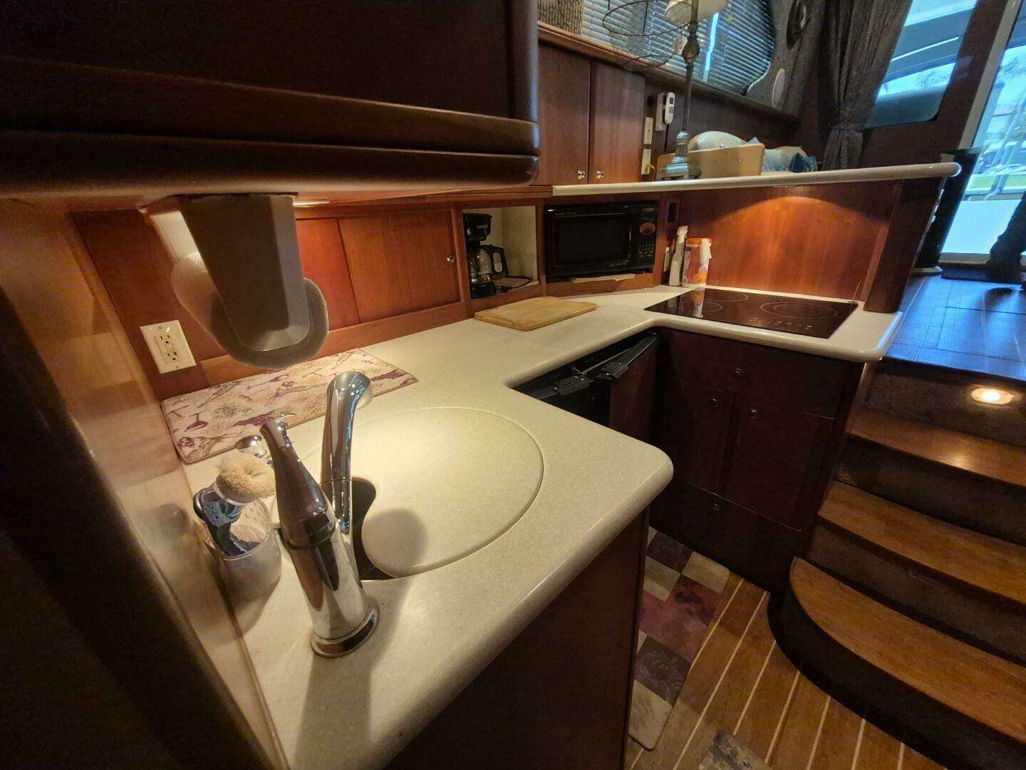2002 Silverton 38 Convertible - Image 38