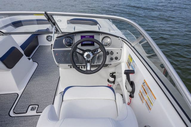 2025 Hurricane SunDeck 217 OB - 24
