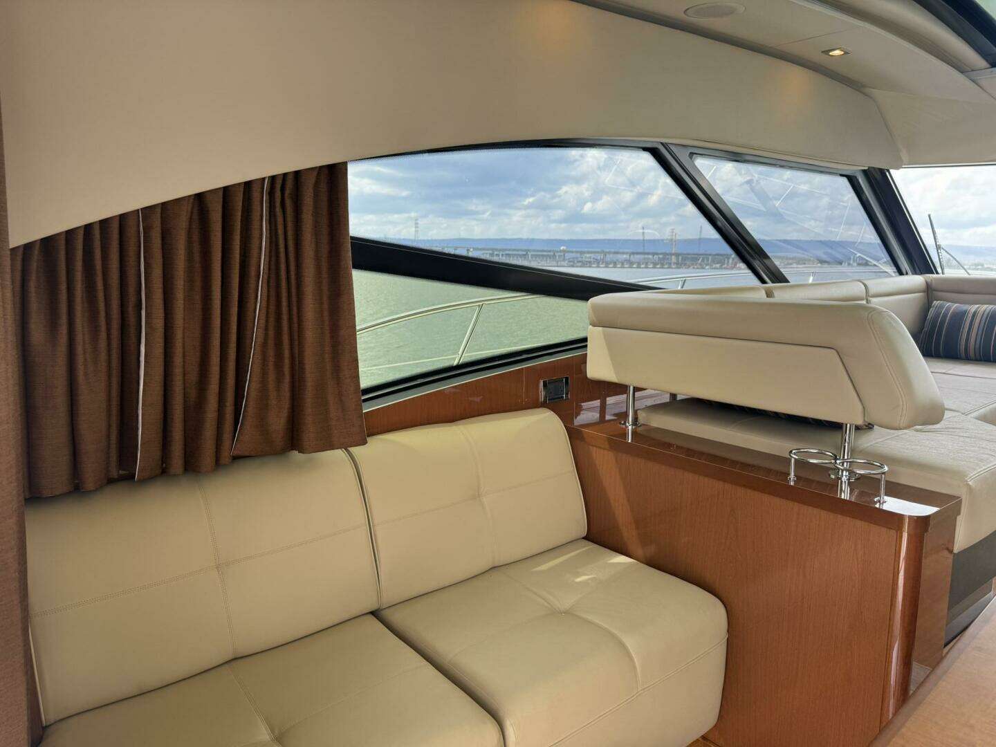 2015 Sea Ray — - Image 10