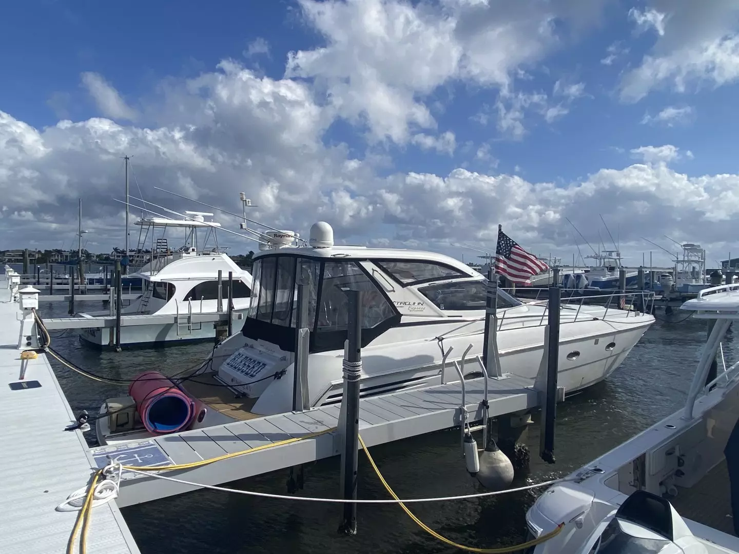 2000 Carver Trojan 440 Express - Image 3