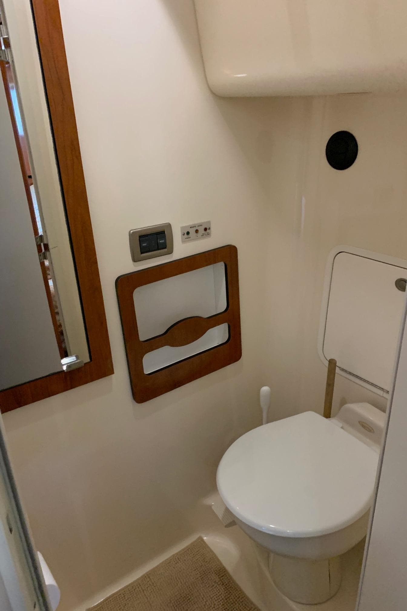 2004 Sea Ray 390 Motor Yacht - 64