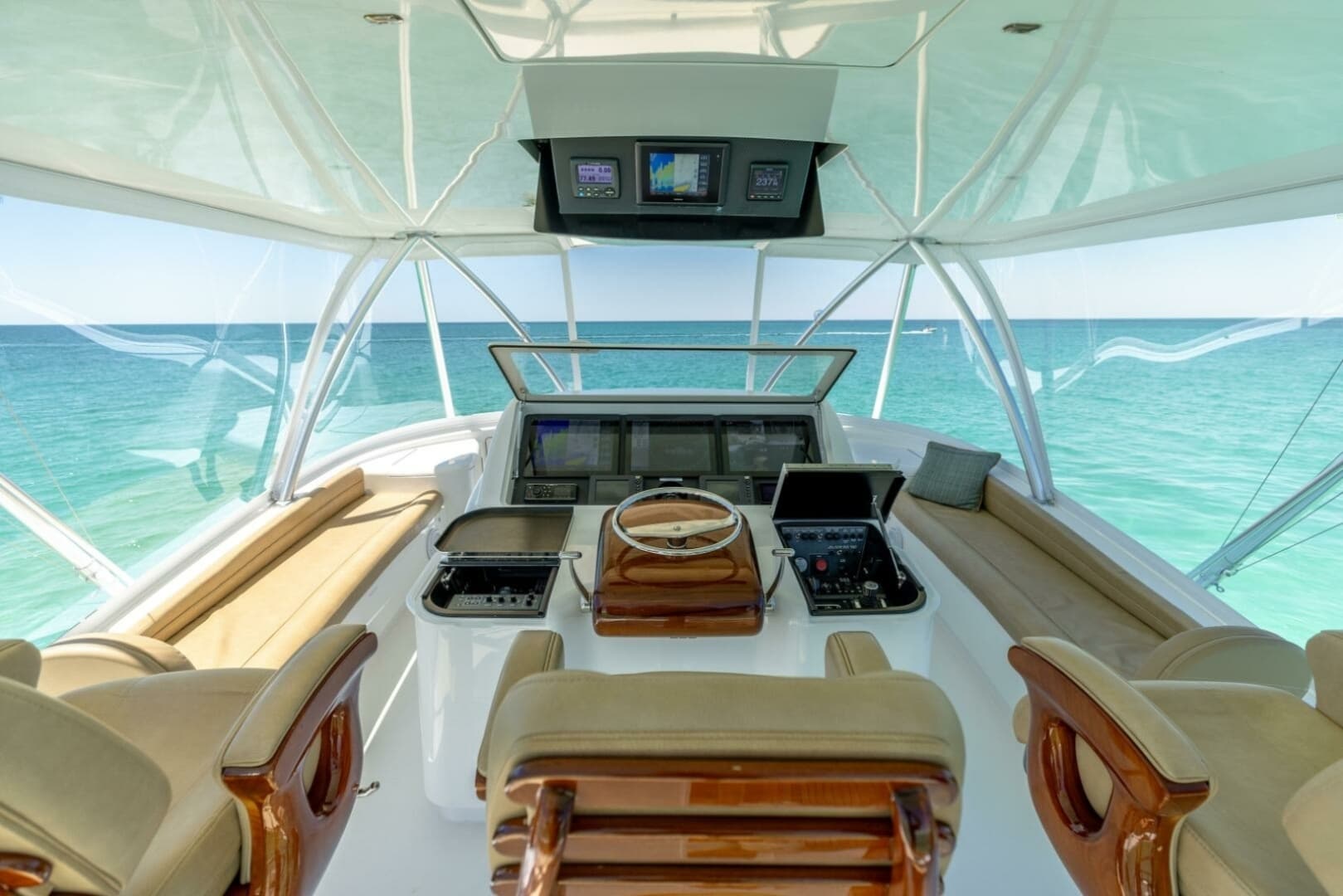 2015 Viking 62 Convertible - Image 26