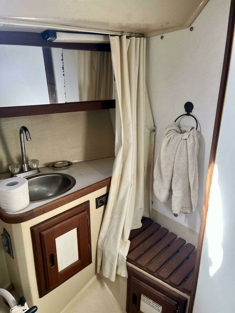 1986 Catalina 36 - Image 11