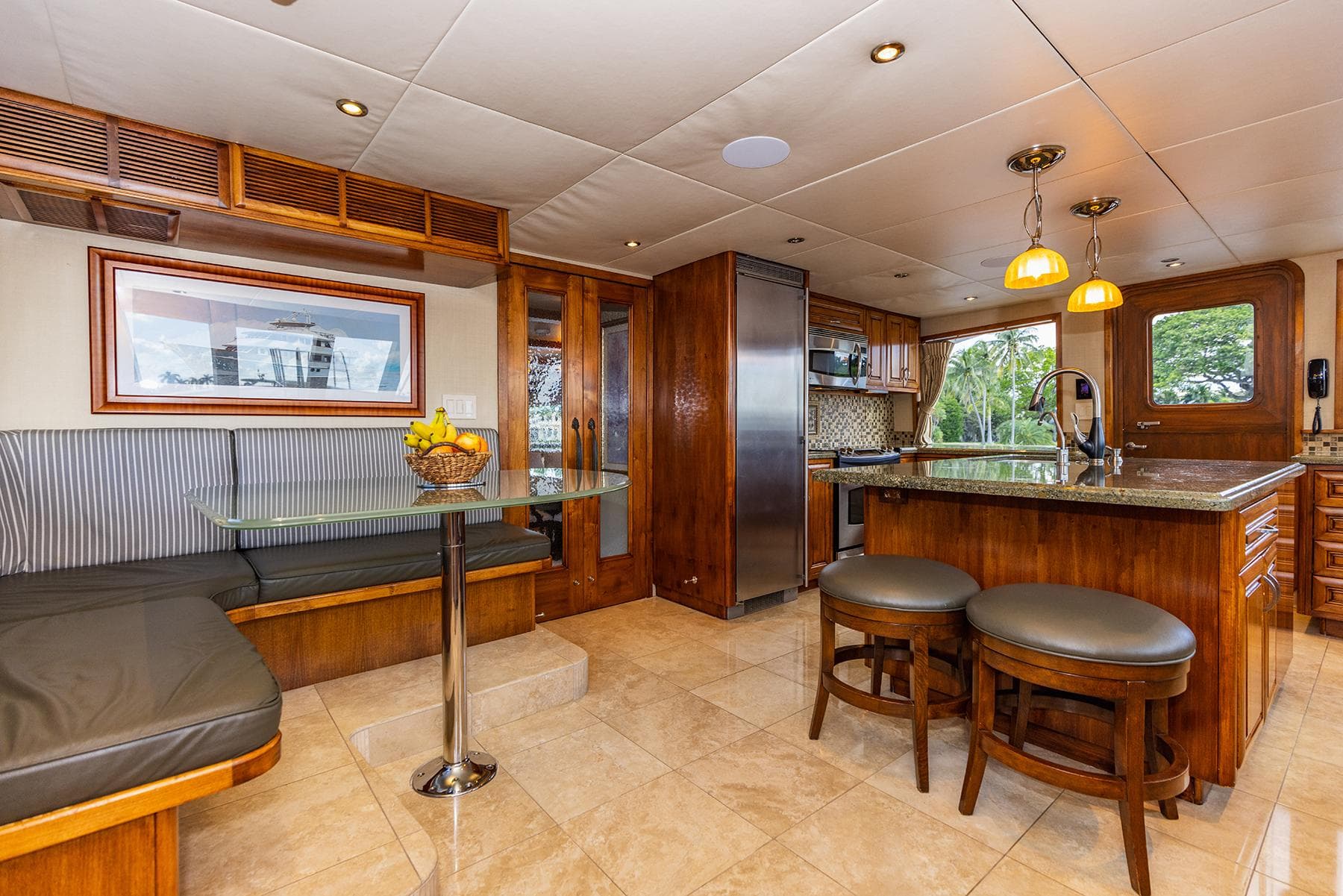 2009 Custom Crystal Motoryacht - 105